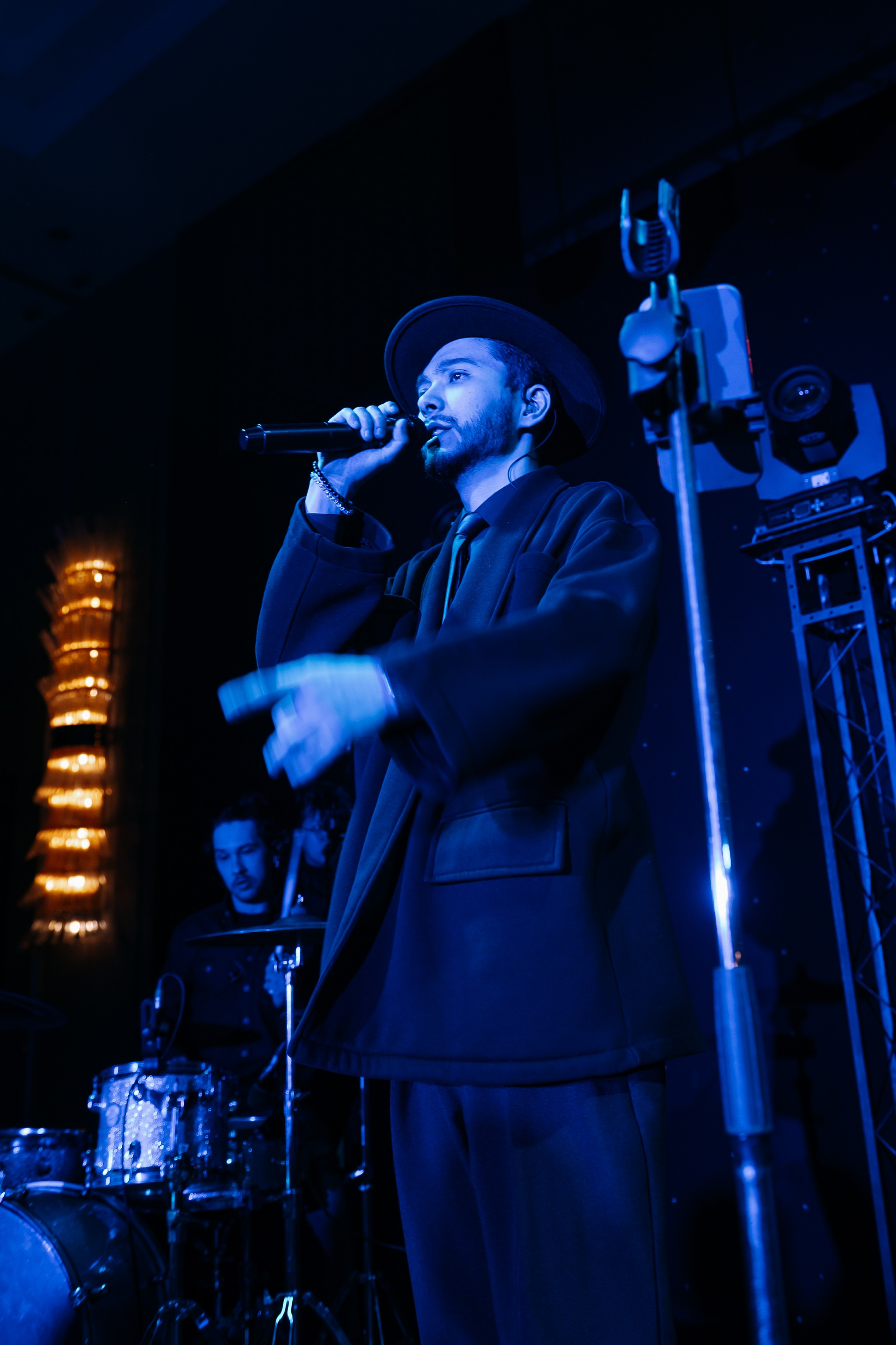 ФОТОГАЛЕРЕЯ. Ведущий мероприятии в Астане Акылбеков Алмас