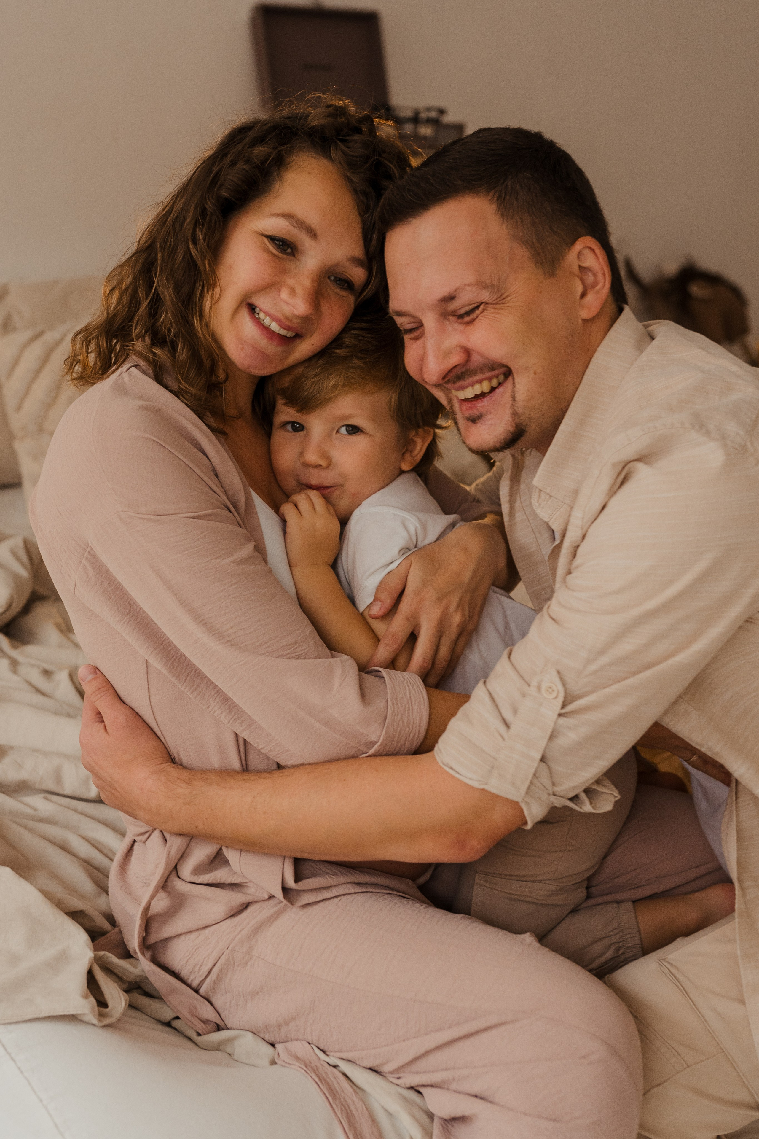 Семейная фотосессия в студии в Москве, семейный фотограф Анна Полушина. Свадебный фотограф в Москве Анна Полушина