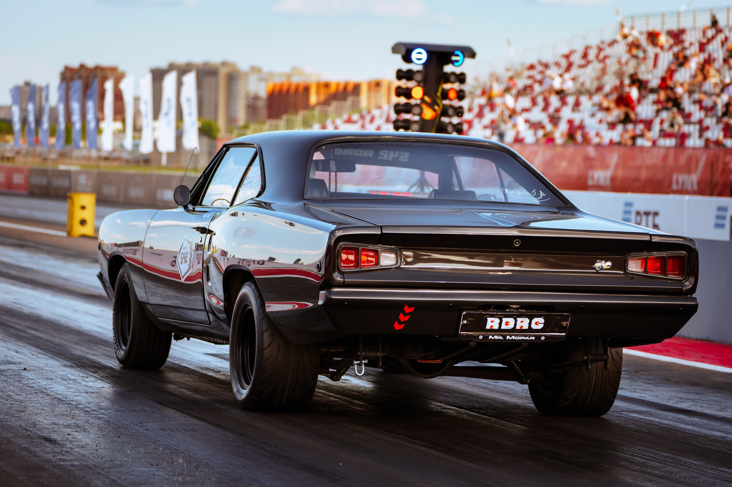 Фотографии российских и международных чемпионатов по автомобильному спорту. Фотограф Николай Прокофьев модельные тесты в Москве