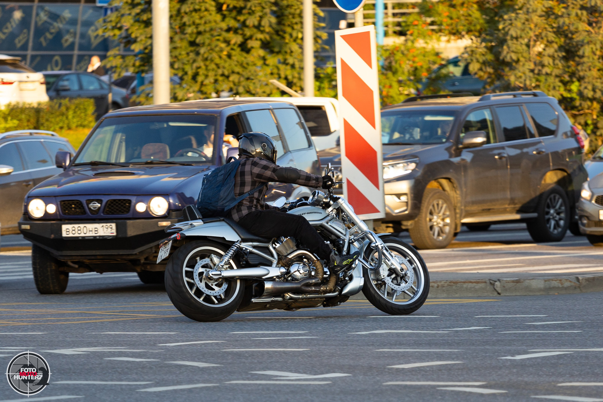 Мотоциклы на улицах города. Фотограф Ольга Гирусова «Пантерочка» Москва