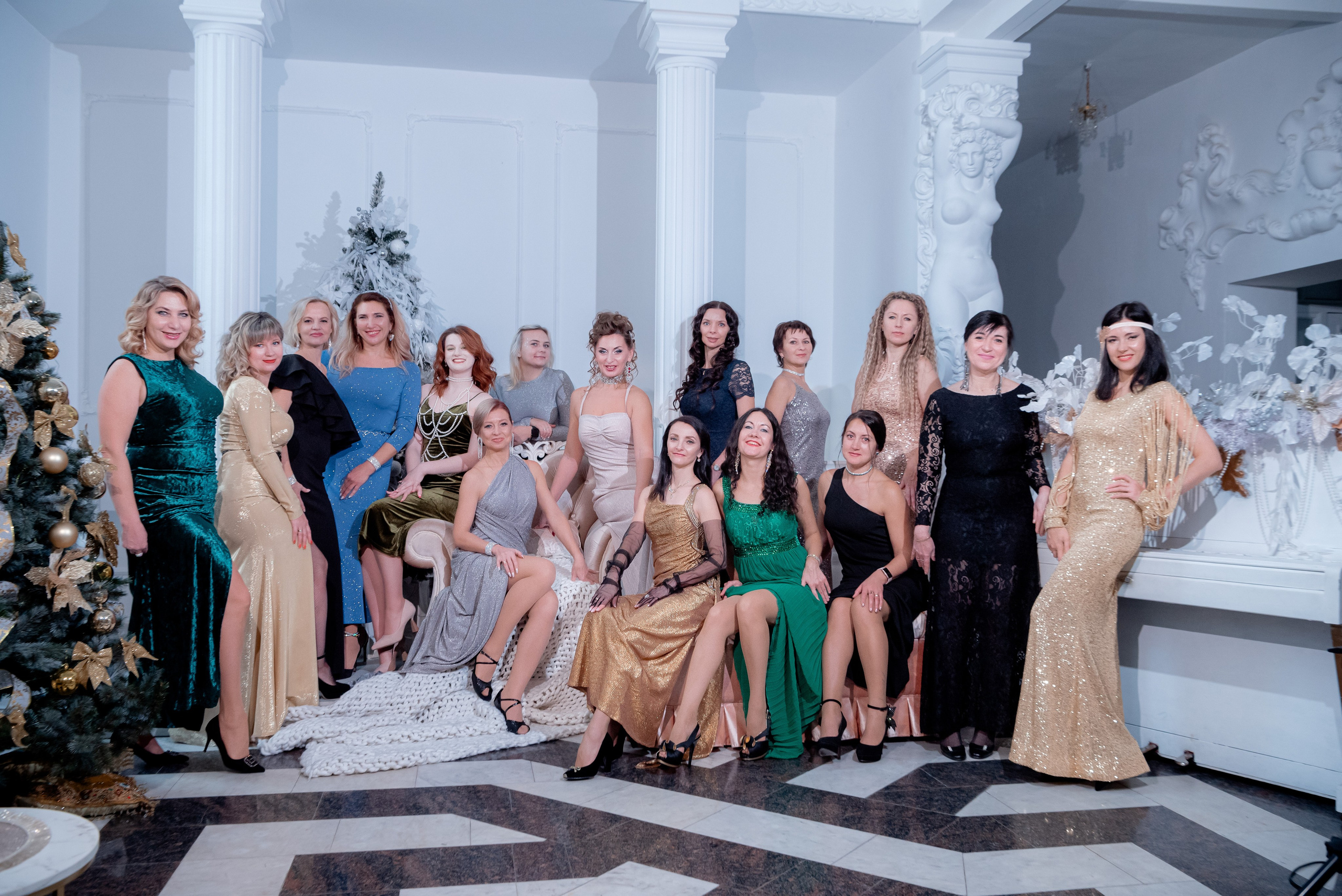 Фотосессия для тренера и учениц. Студия Ред Хаус. Фотограф в Волгограде и Волжском Александр Горбань