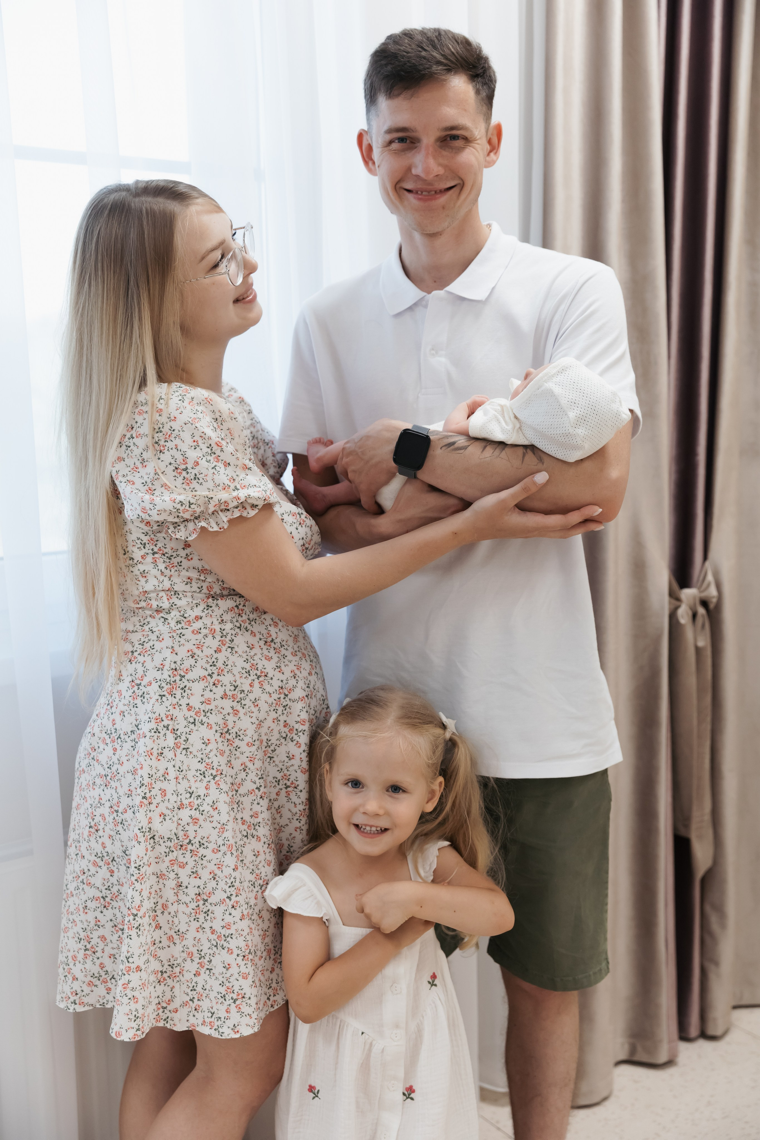 Фотограф на выписку из роддома Краснодар. Детский и семейный фотограф в Краснодаре и в станице Елизаветинская Олеся Стаценко