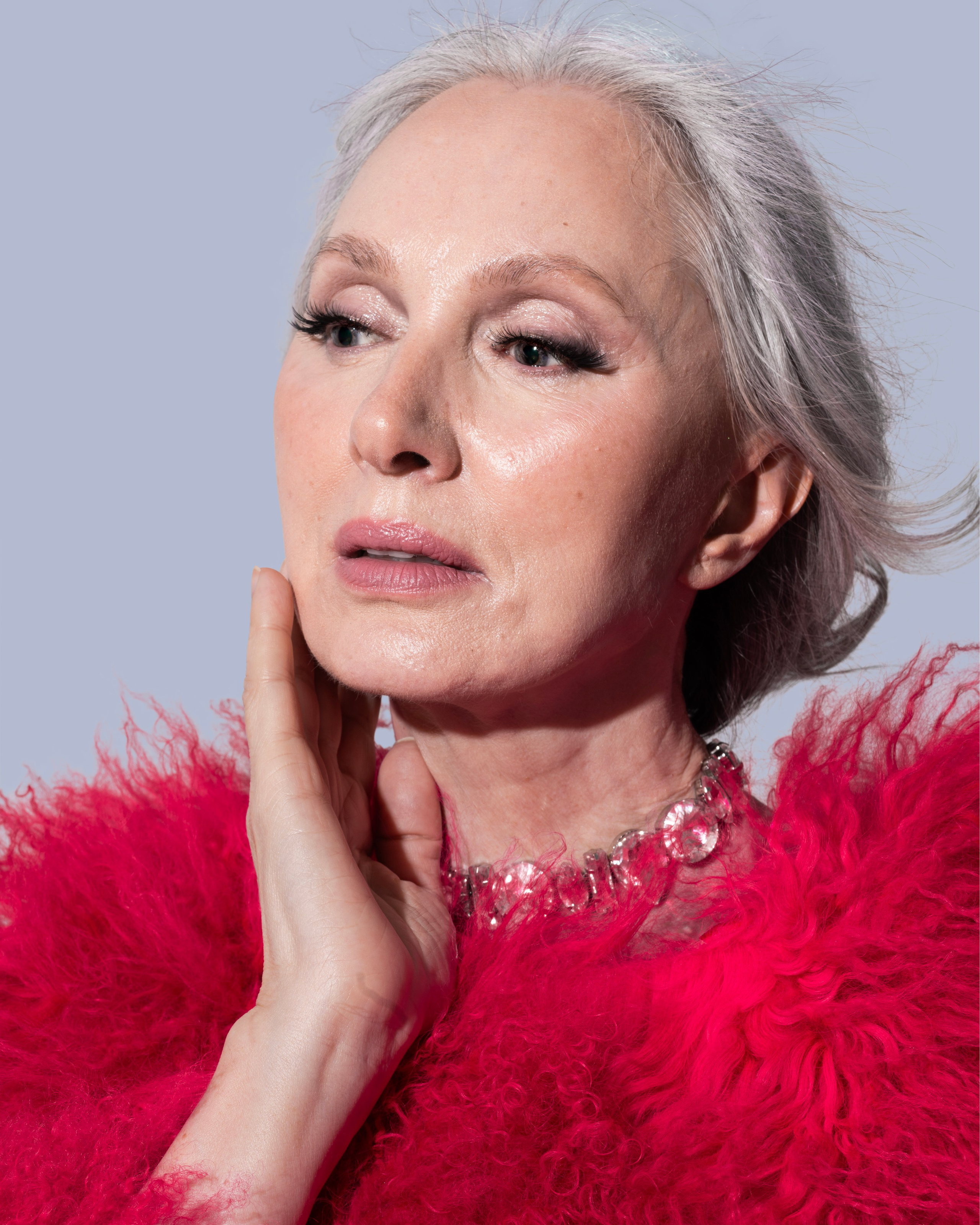 Профессиональная ретушь в короткие сроки. Бьюти- и портретный фотограф в Москве Полли Максимова. Создаю съёмки и делаю ретушь для брендов косметики и рекламы