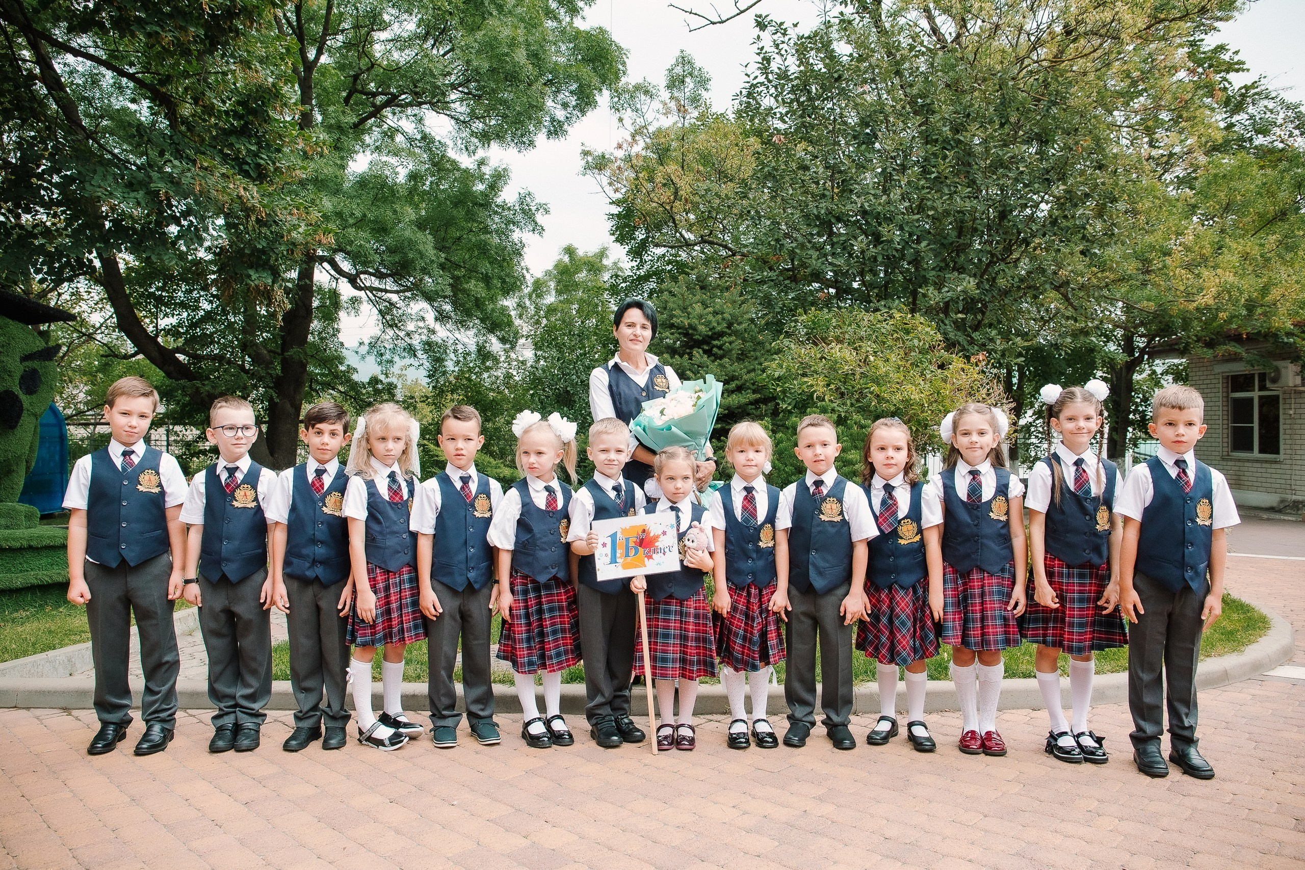 1 класс школа «Личность». Выпускные альбомы Натальи Бутко: Новороссийск, Анапа, Геленджик