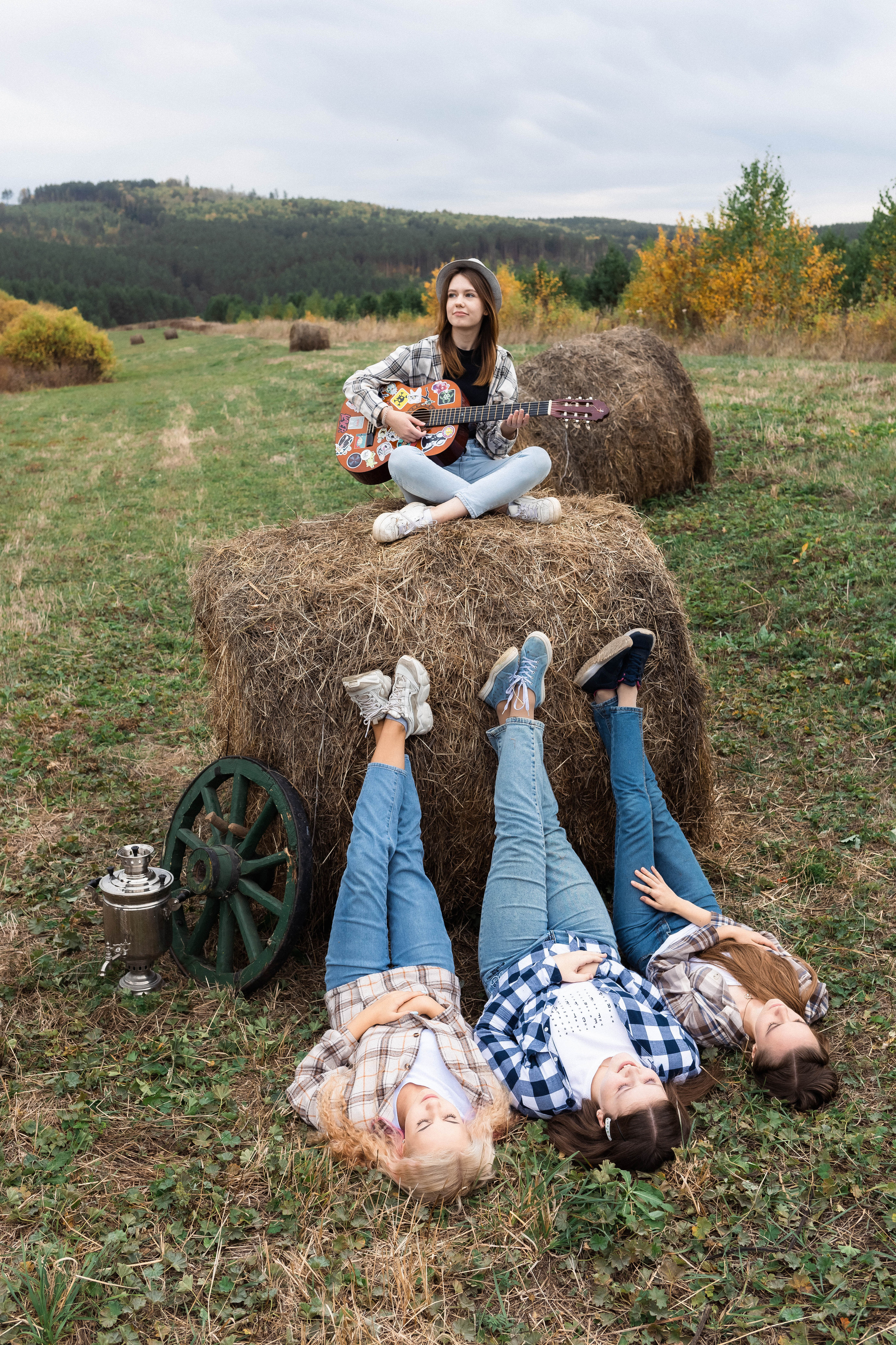 Выпускники 2023. Фотограф Регина Даниловна Усть — Катав