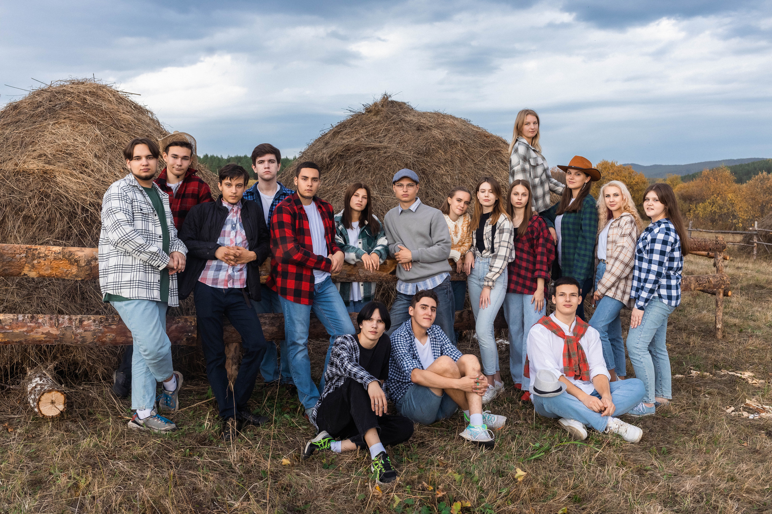 Выпускники 2023. Фотограф Регина Даниловна Усть — Катав