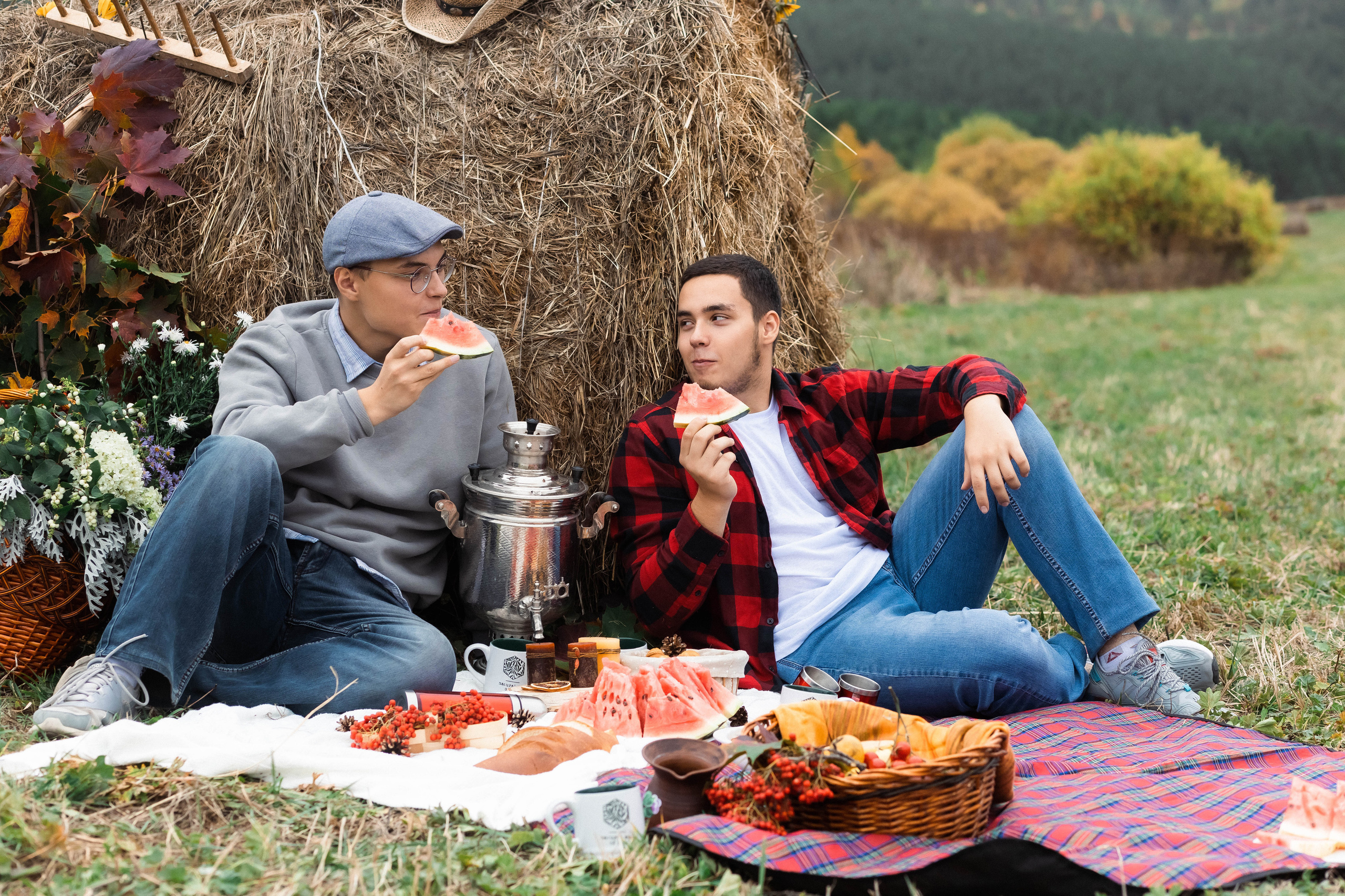 Выпускники 2023. Фотограф Регина Даниловна Усть — Катав