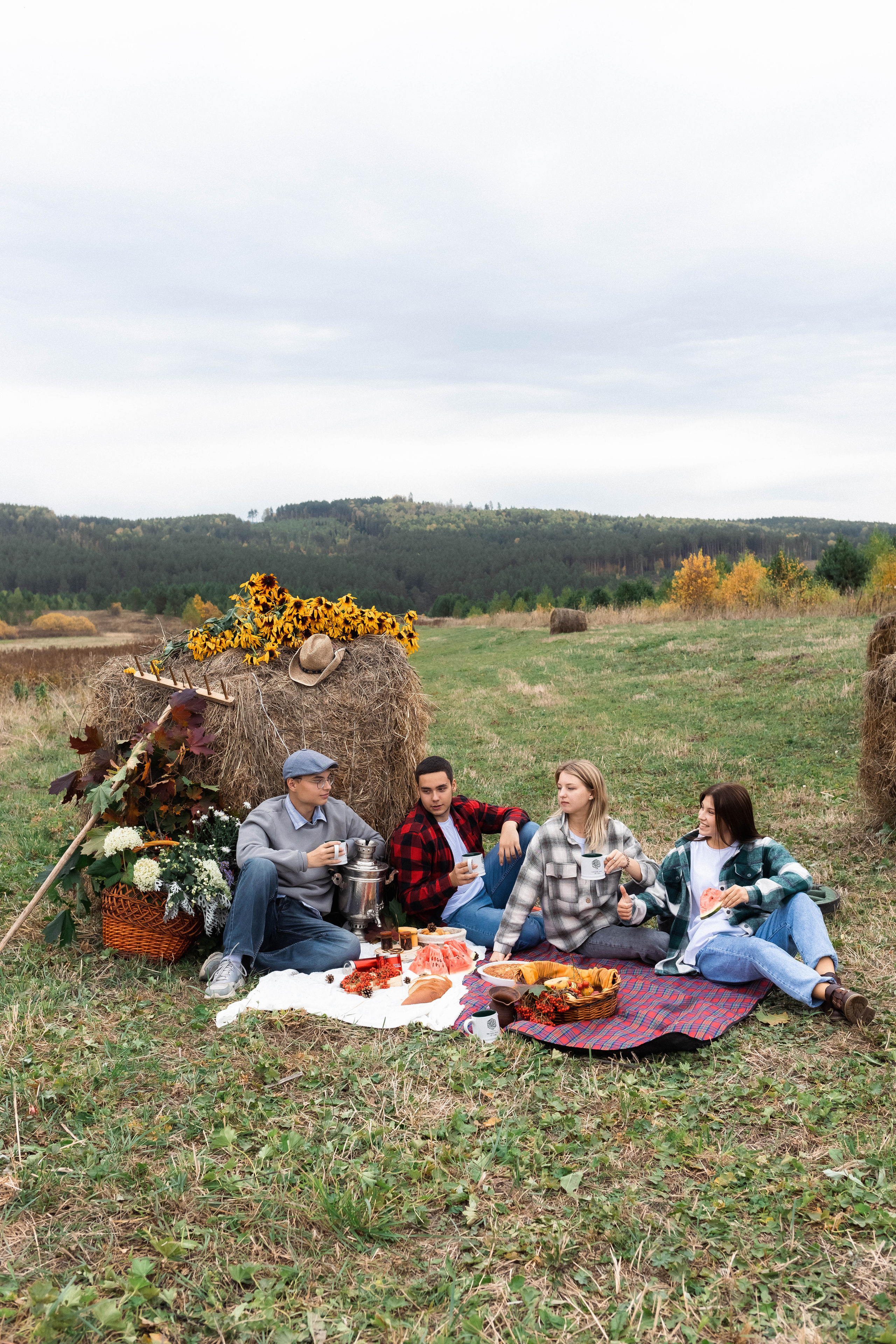 Выпускники 2023. Фотограф Регина Даниловна Усть — Катав