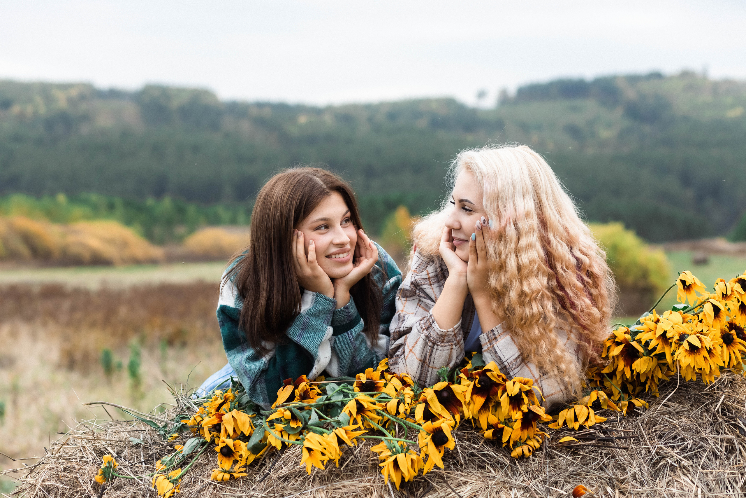 Выпускники 2023. Фотограф Регина Даниловна Усть — Катав