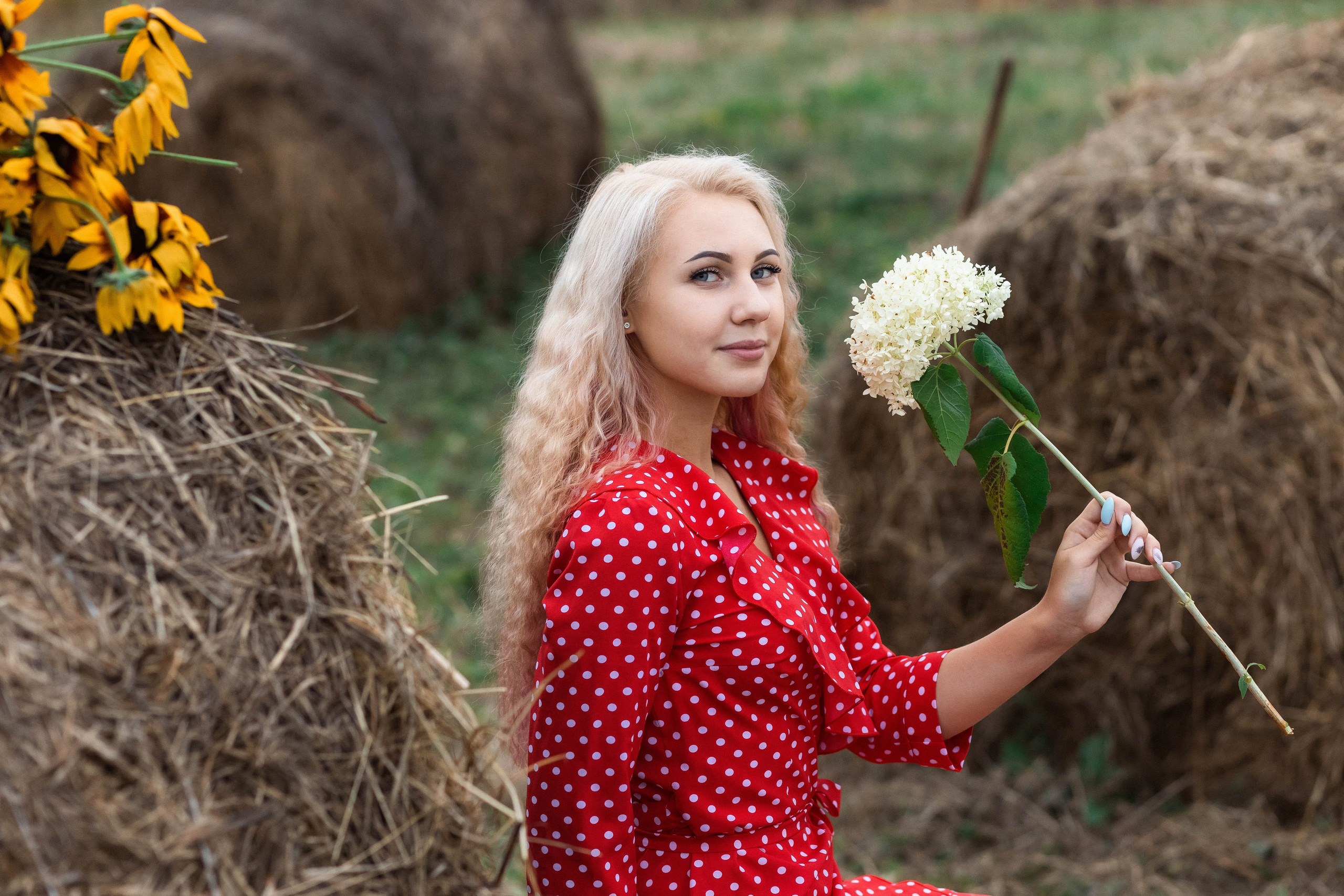 Выпускники 2023. Фотограф Регина Даниловна Усть — Катав