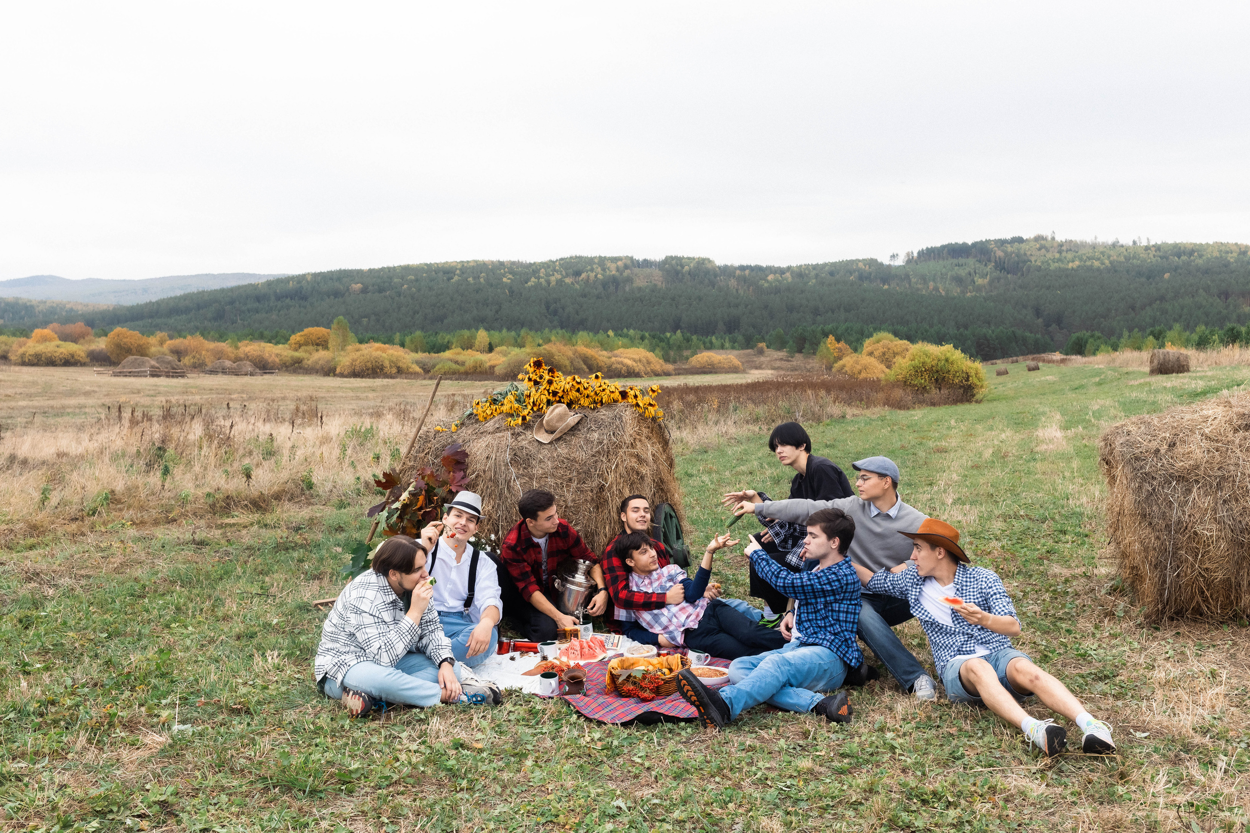 Выпускники 2023. Фотограф Регина Даниловна Усть — Катав