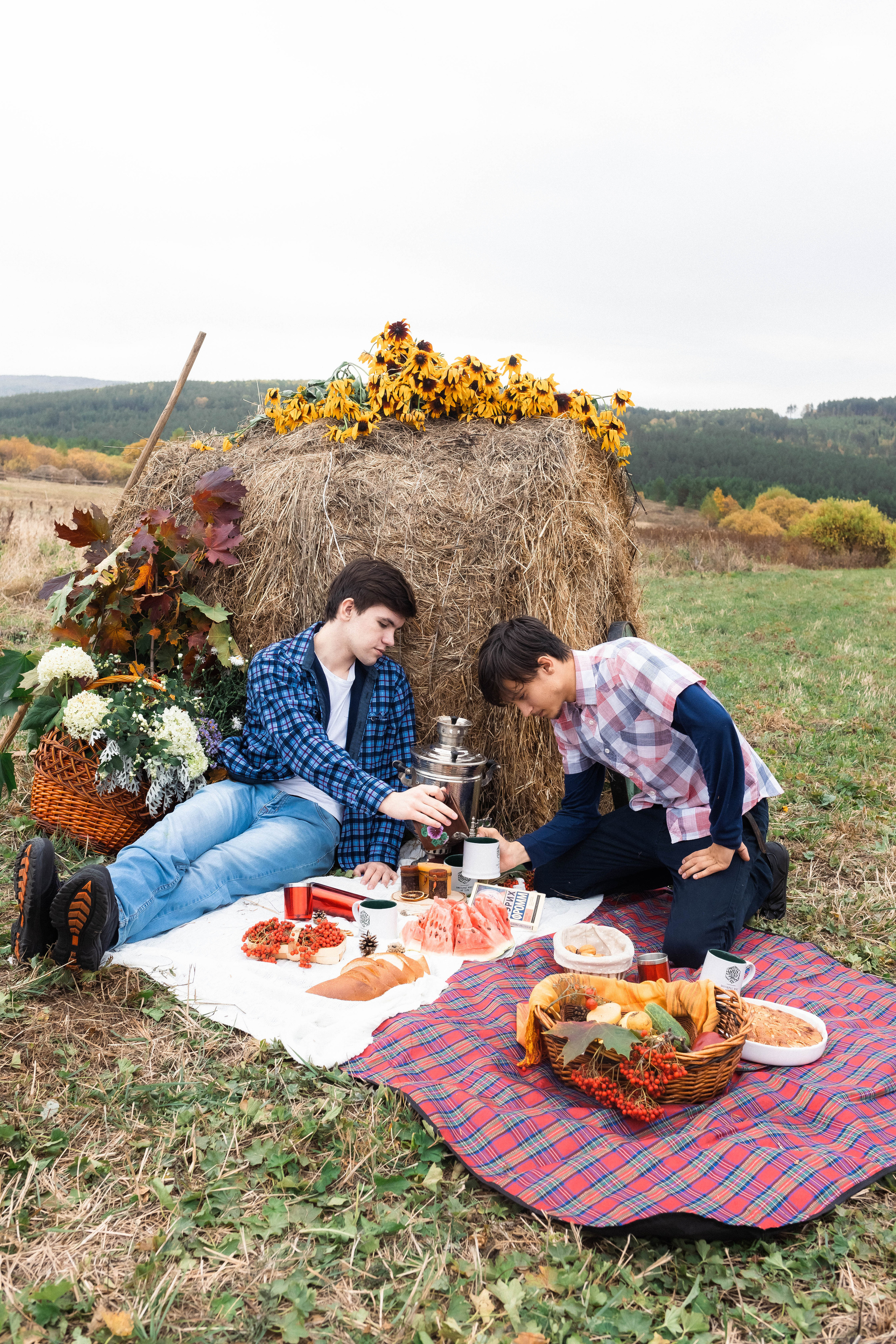 Выпускники 2023. Фотограф Регина Даниловна Усть — Катав