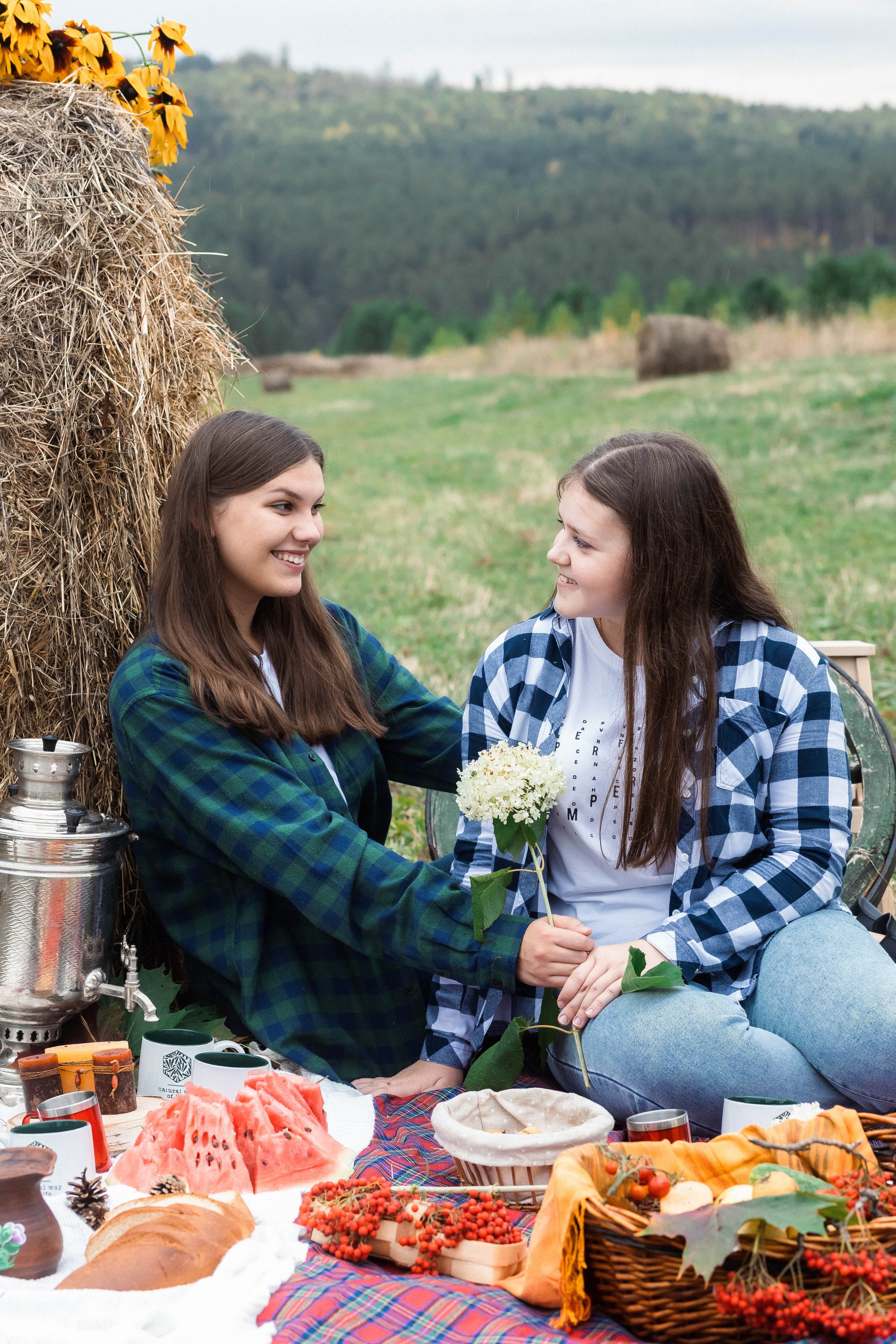 Выпускники 2023. Фотограф Регина Даниловна Усть — Катав