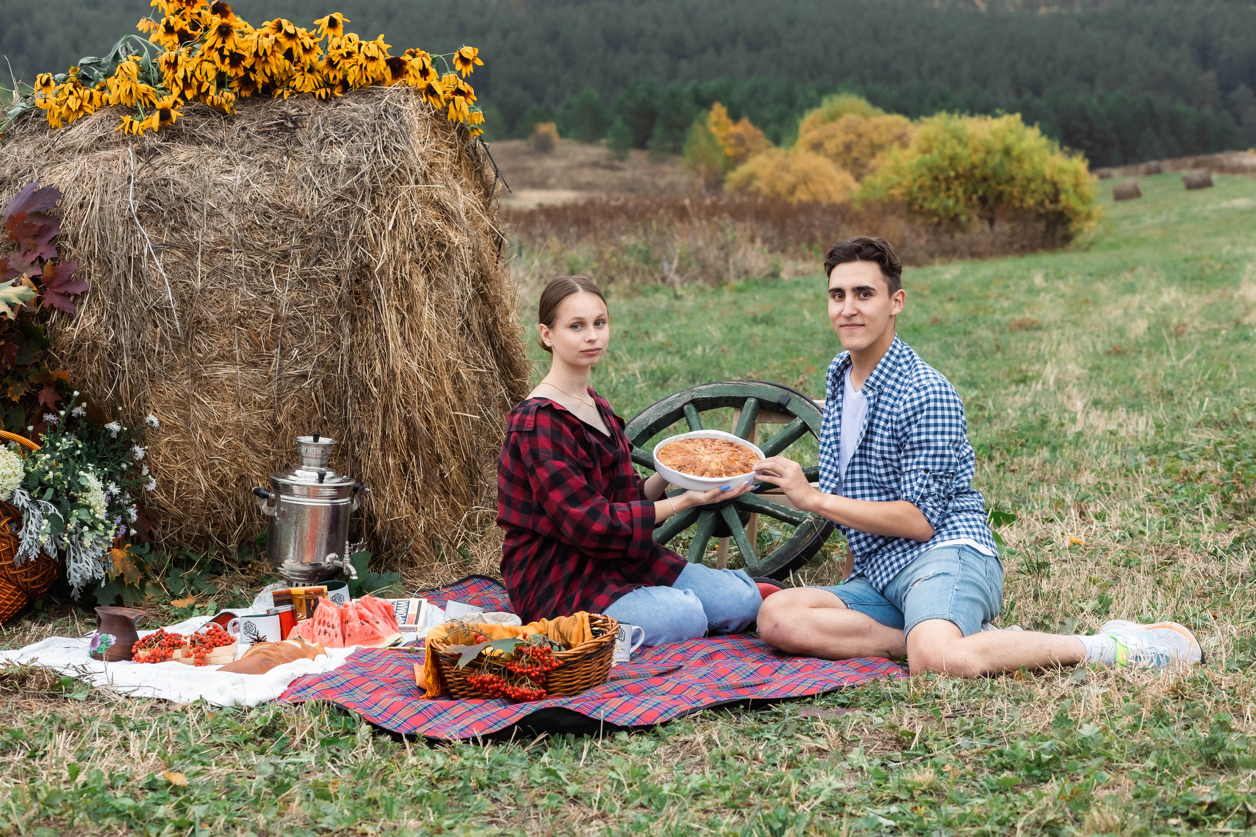 Выпускники 2023. Фотограф Регина Даниловна Усть — Катав