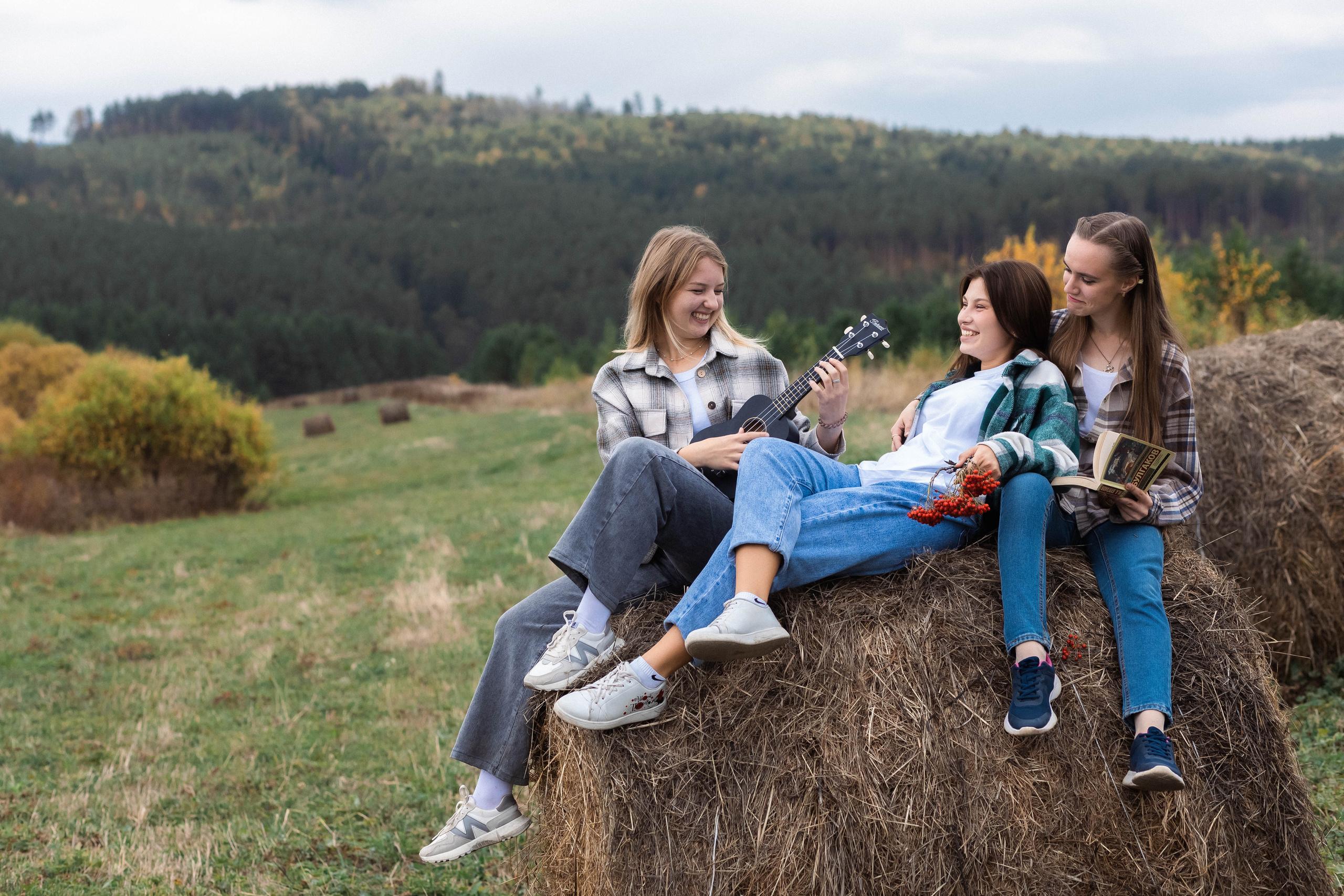 Выпускники 2023. Фотограф Регина Даниловна Усть — Катав