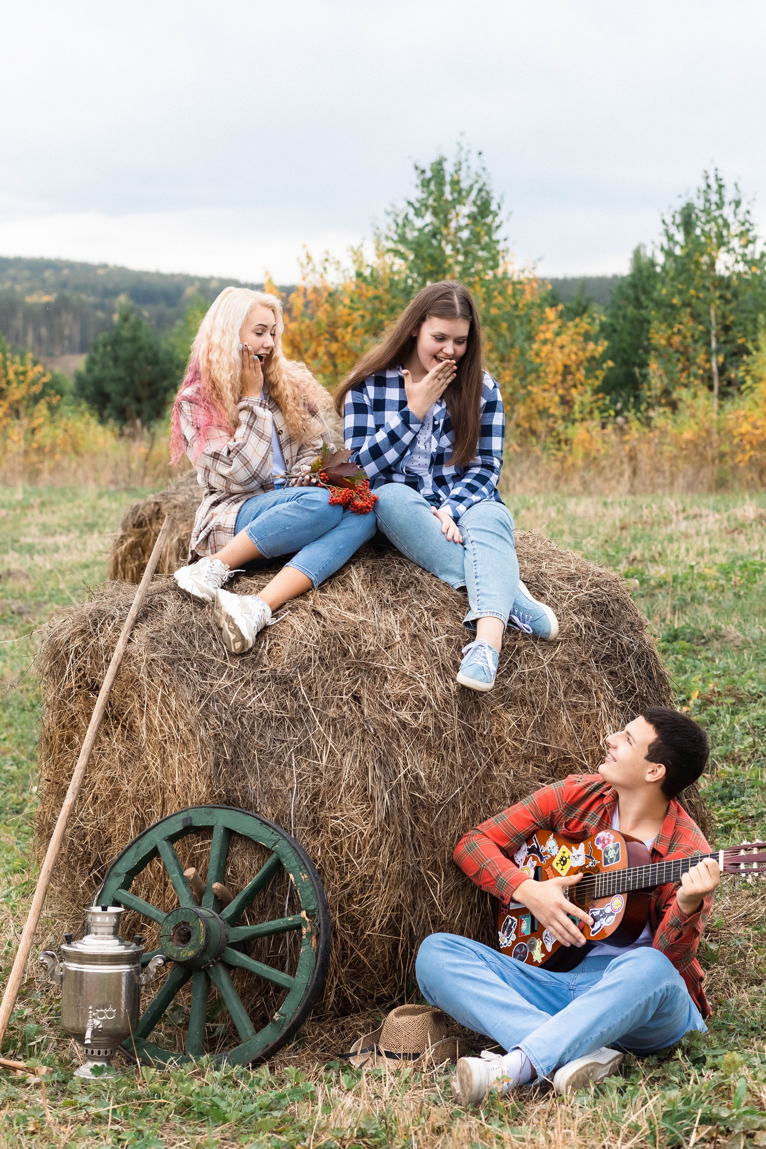 Выпускники 2023. Фотограф Регина Даниловна Усть — Катав