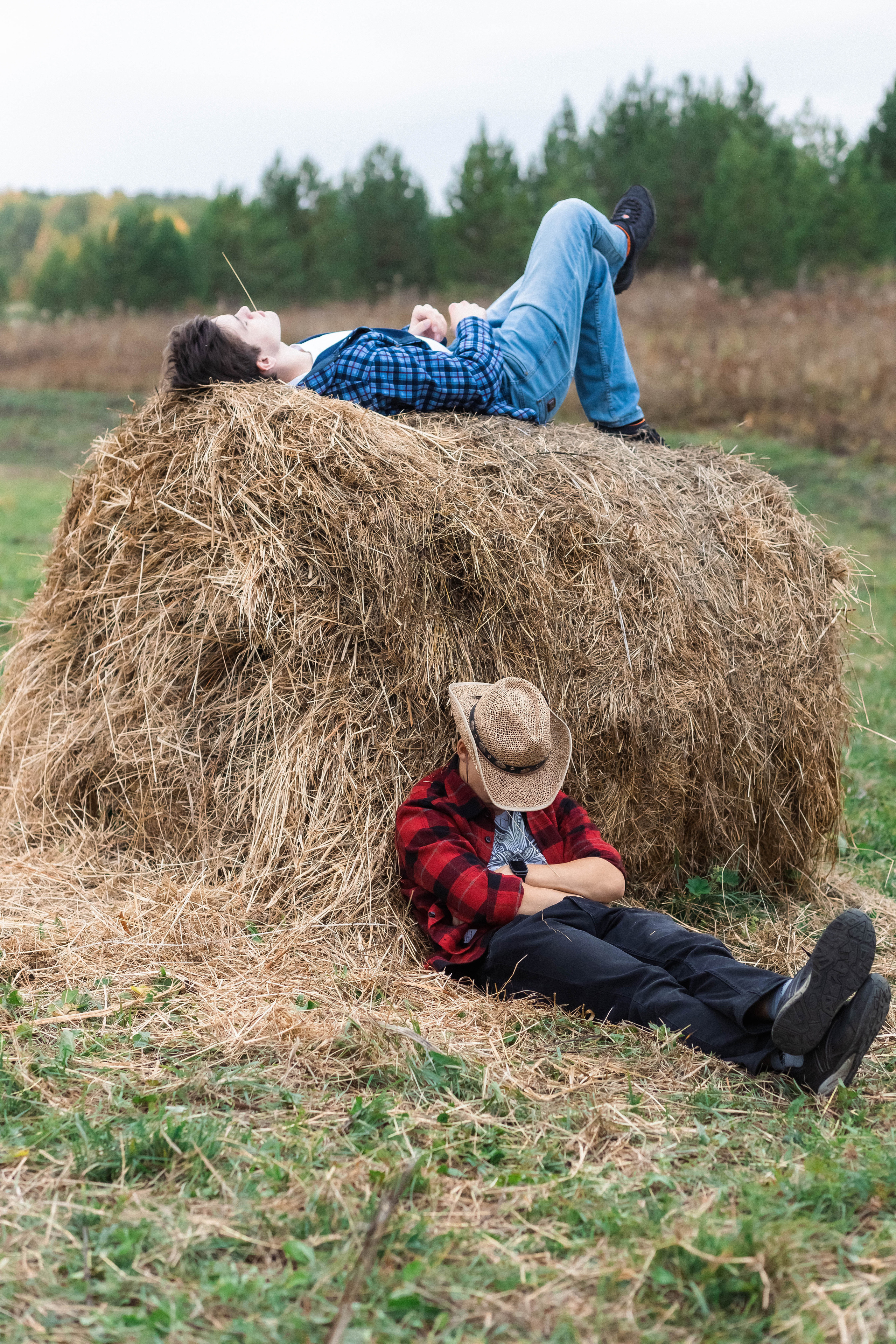 Выпускники 2023. Фотограф Регина Даниловна Усть — Катав