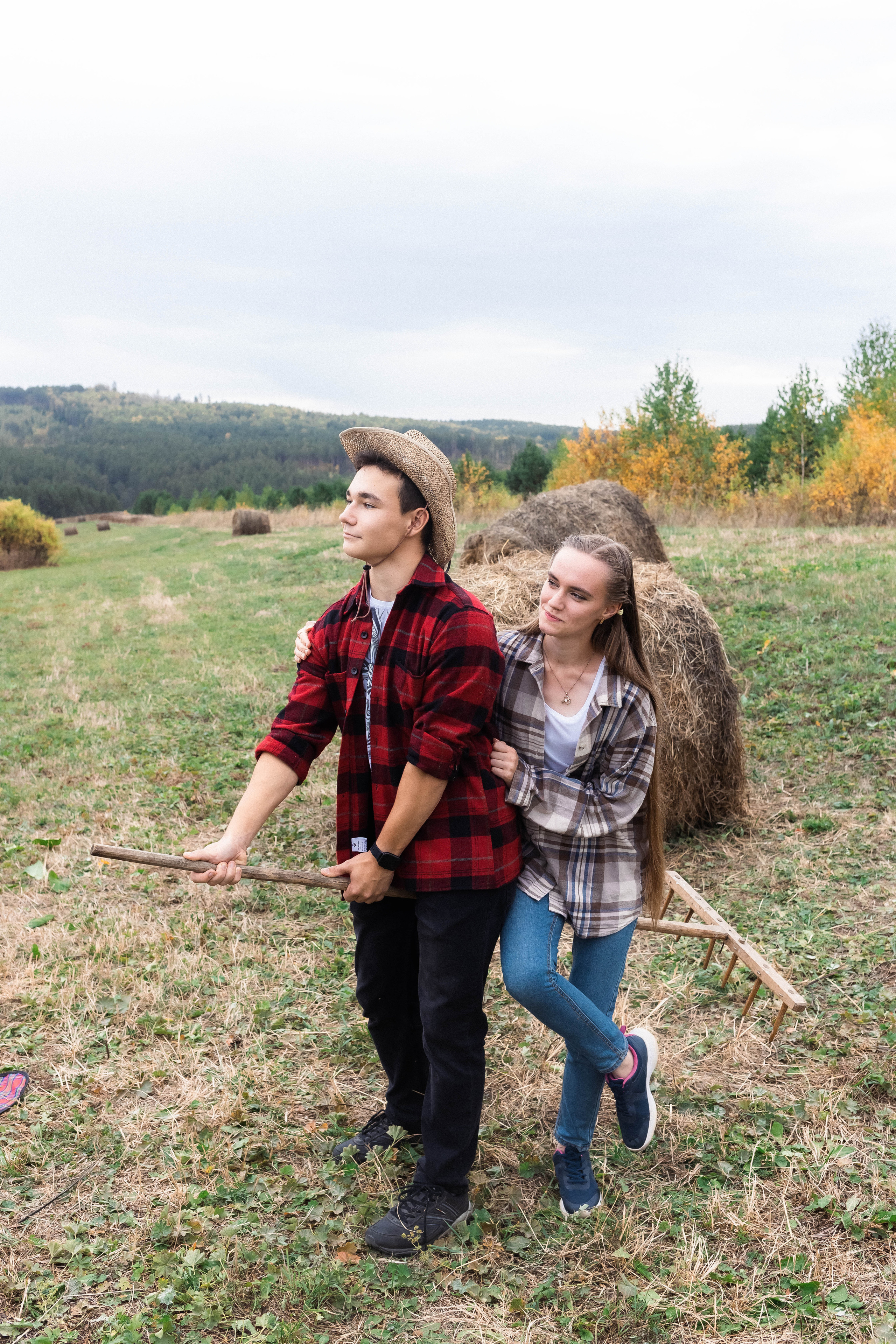 Выпускники 2023. Фотограф Регина Даниловна Усть — Катав