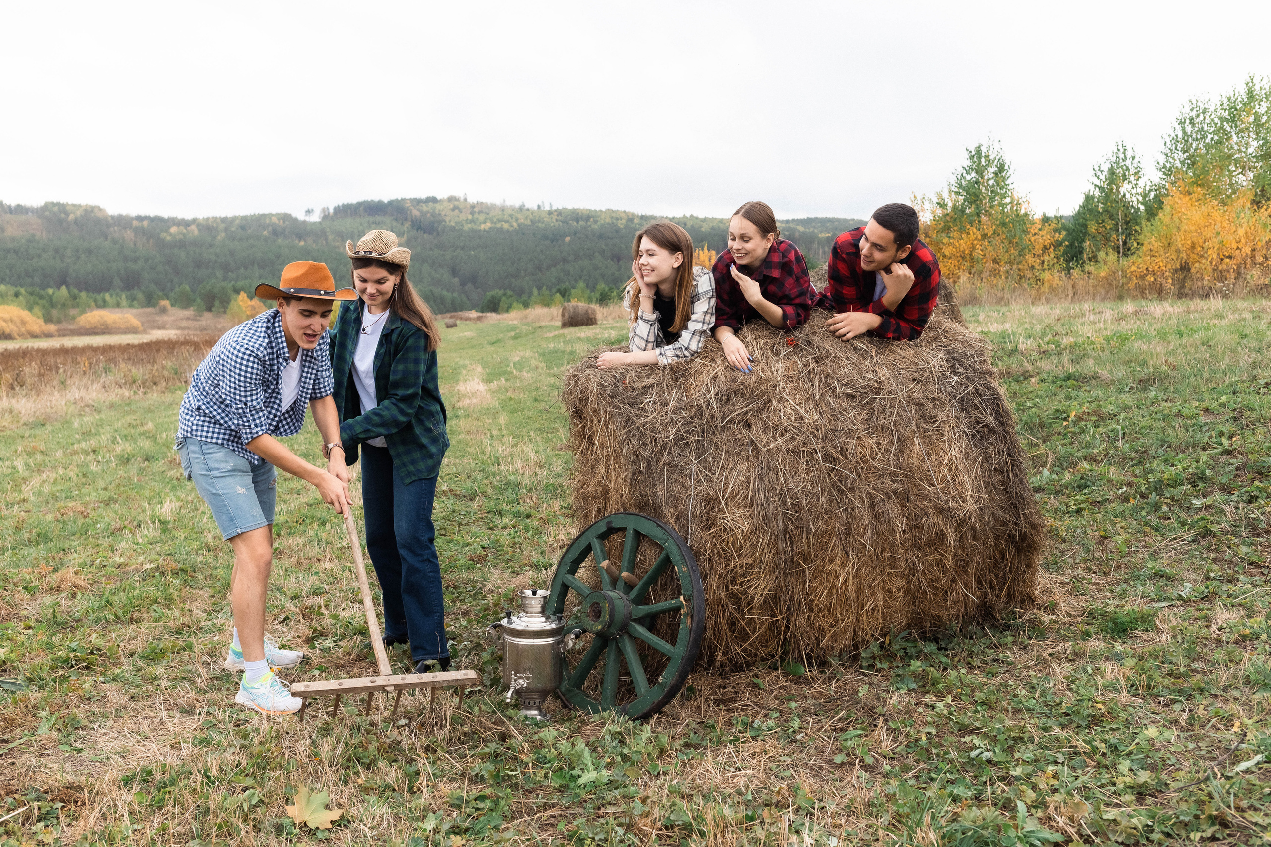 Выпускники 2023. Фотограф Регина Даниловна Усть — Катав