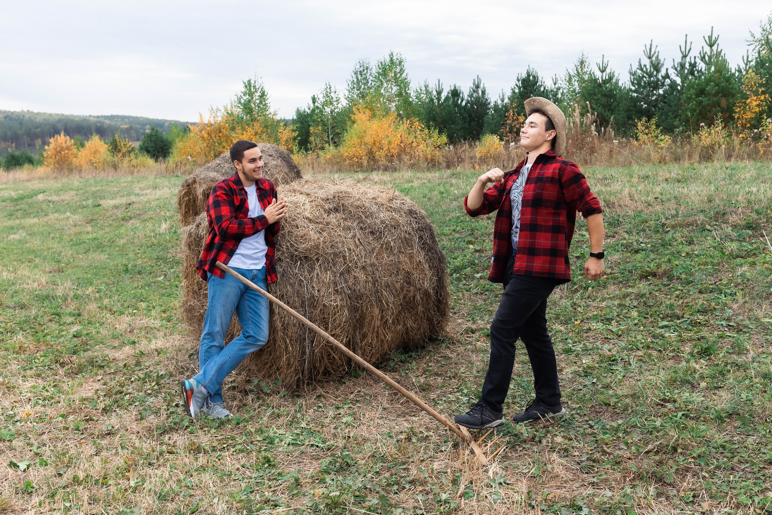 Выпускники 2023. Фотограф Регина Даниловна Усть — Катав