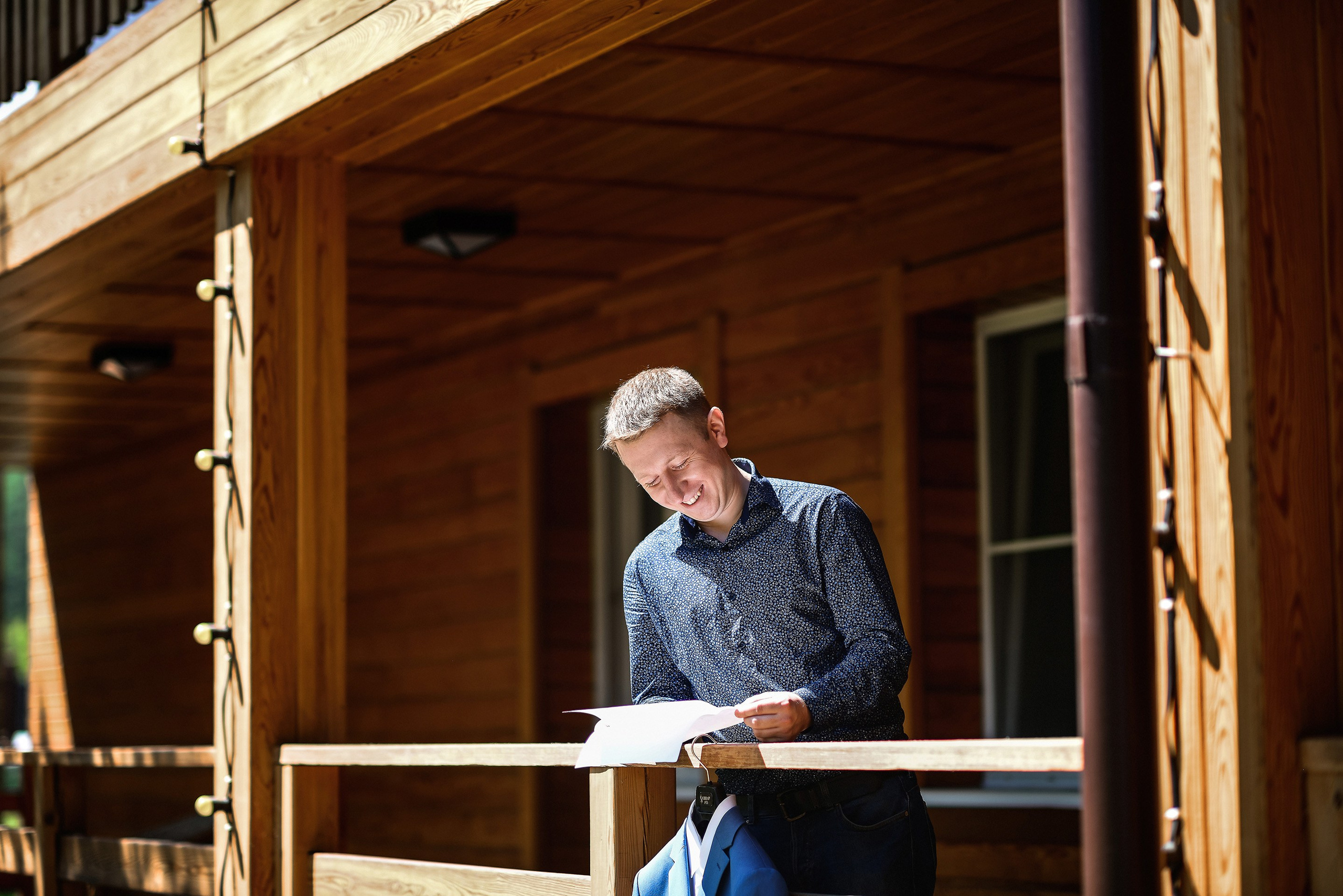 💐 Радик и Яна — душевная загородная свадьба в Villatic | Теплые фото под Красноярском. 📸 Свадебный и семейный фотограф в Красноярске Тихомиров Евгений | 17 лет опыта | 800+ свадеб