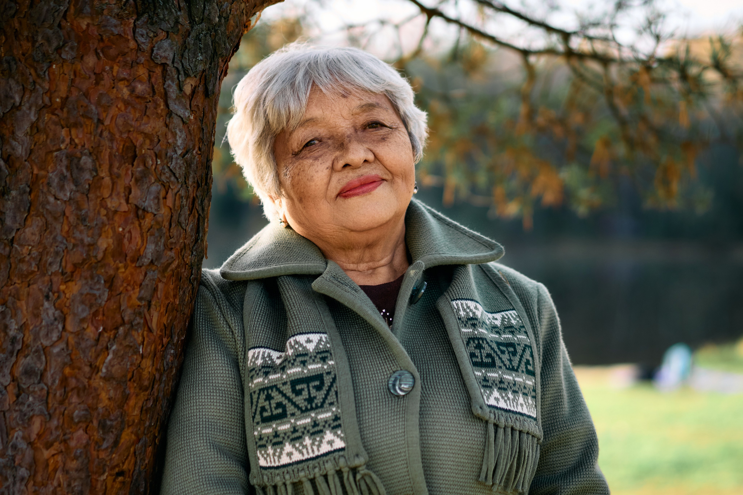 Фотосессия «Осенний вернисаж» для участников любительского объединения людей старшего поколения " Общение 55+». Фотограф Виталий Сид: профессиональная фотосъемка, обучение и новости индустрии