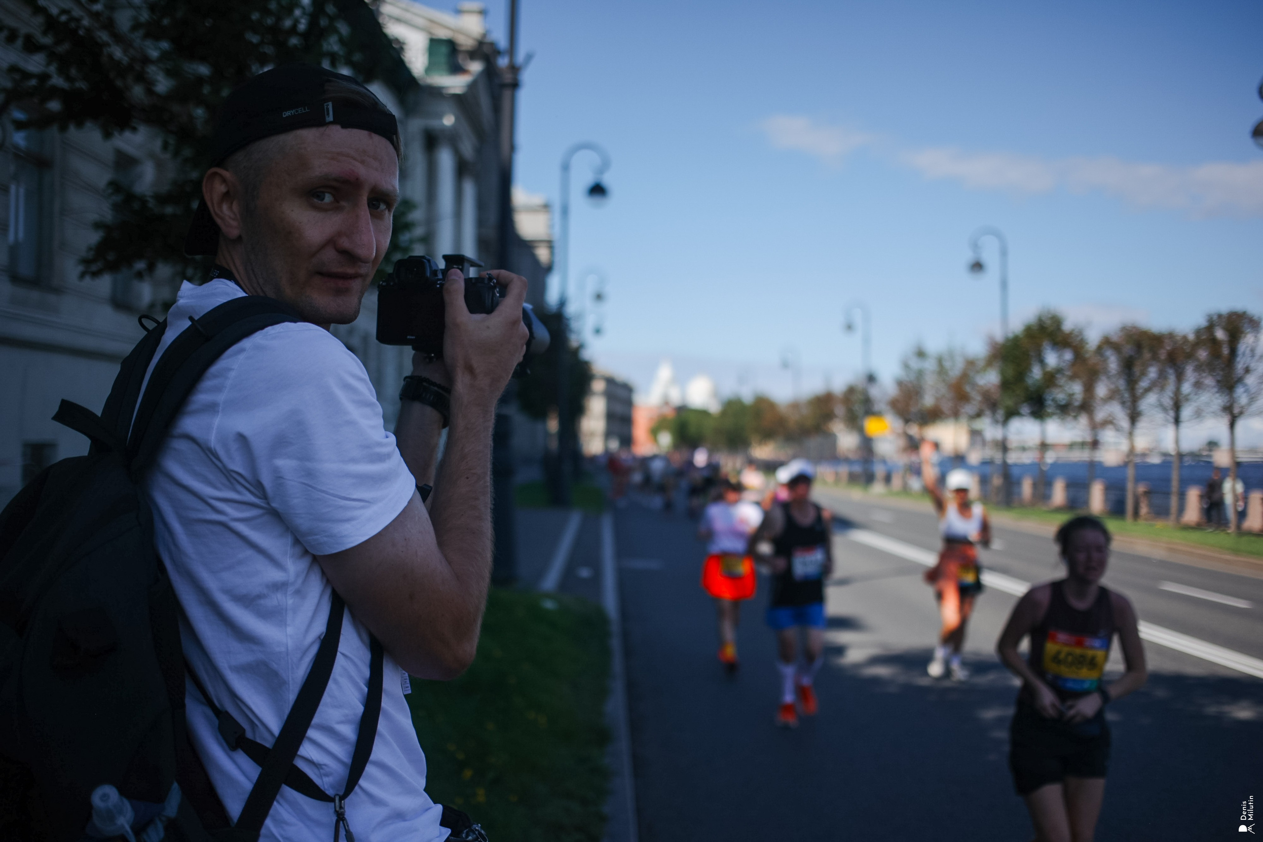 Полумарафон в Санкт-Петербурге все фотографии. პორტრეტის სტუდიის ფოტოგრაფი სენაკში დენის მილუტინი