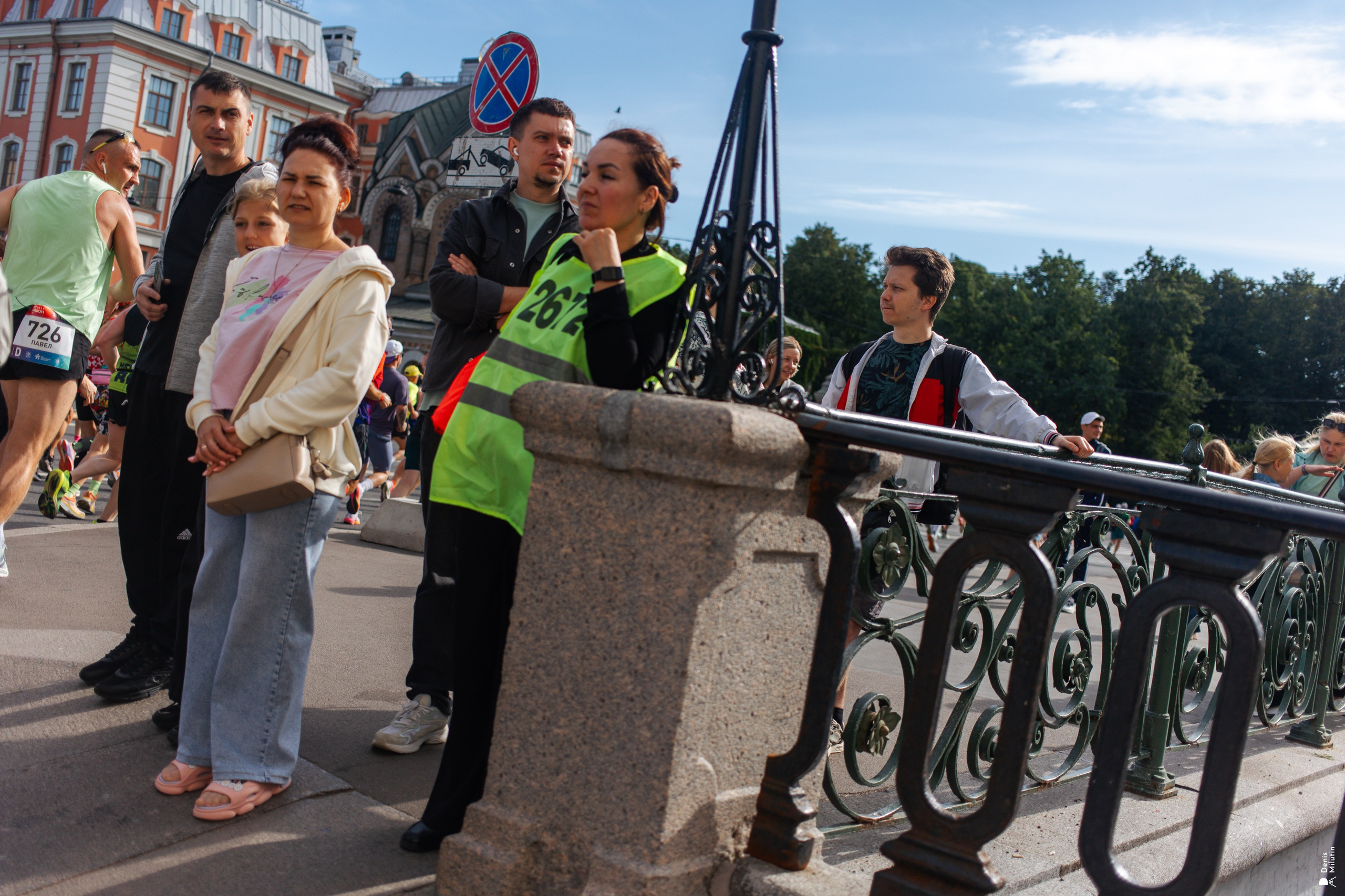 Полумарафон в Санкт-Петербурге все фотографии. პორტრეტის სტუდიის ფოტოგრაფი სენაკში დენის მილუტინი