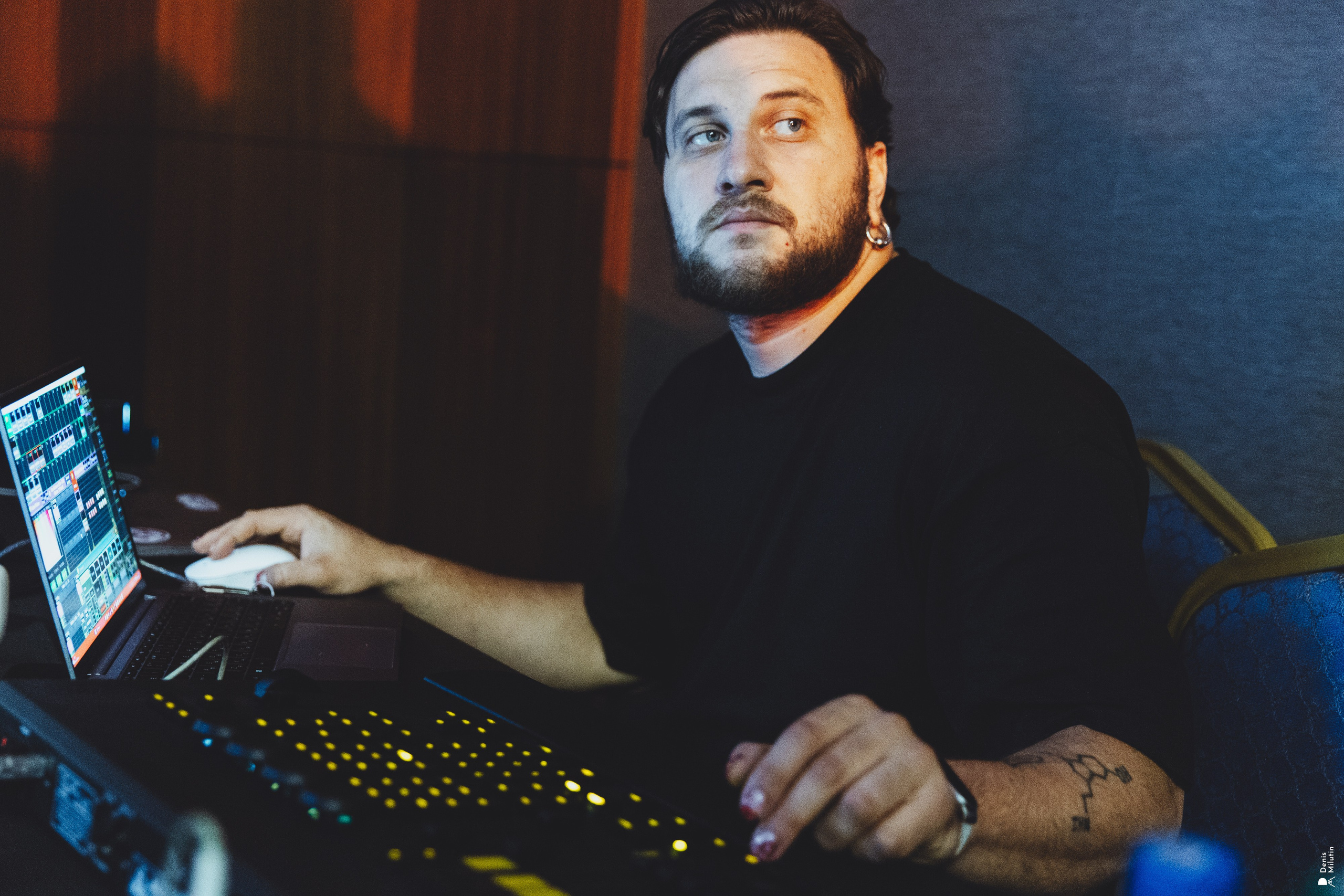 Черноморский ветеринарный бизнес форум. პორტრეტის სტუდიის ფოტოგრაფი სენაკში დენის მილუტინი