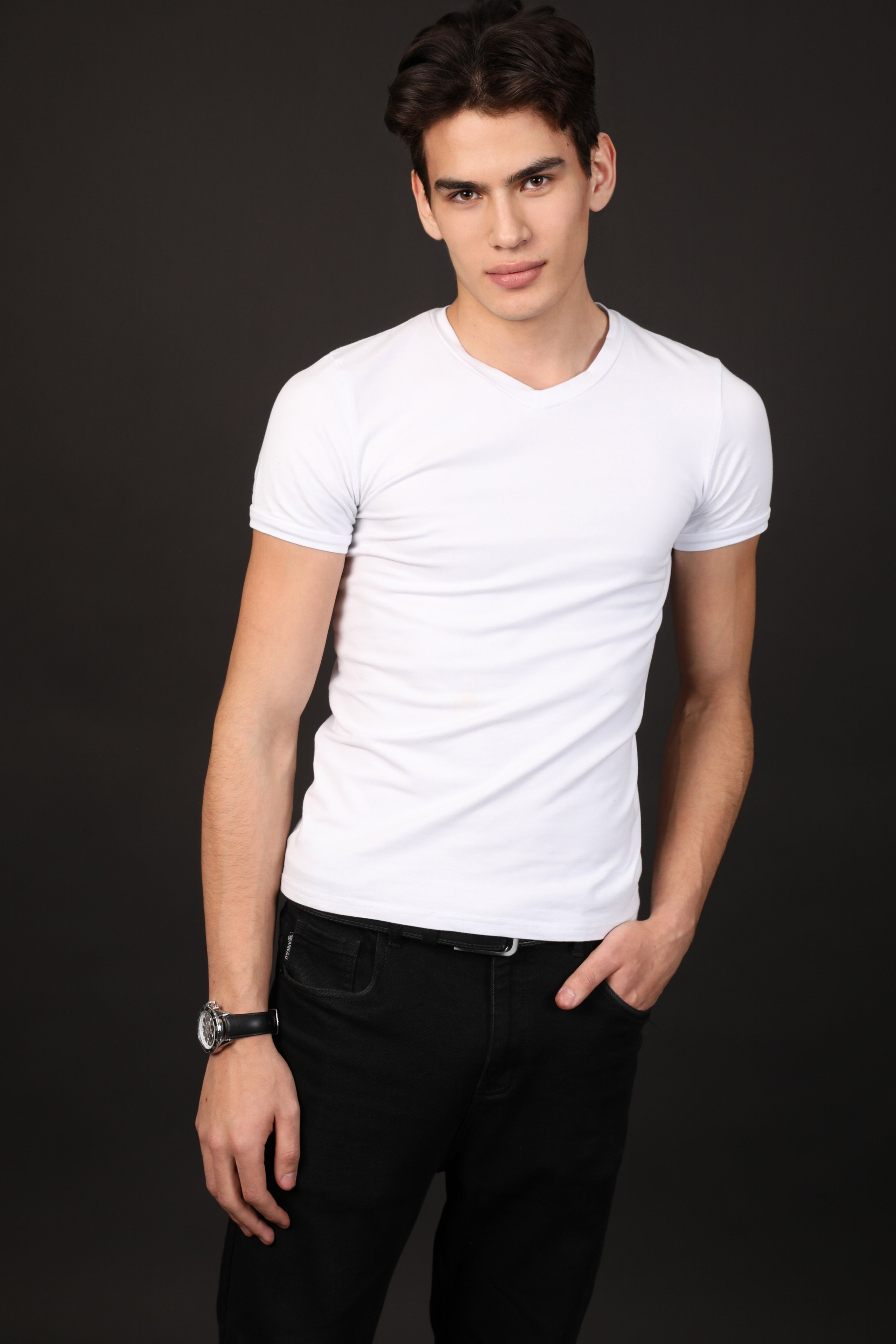 Михаил Кошелев. Съёмка одежды для маркетплейсов и брендов Morozova Production