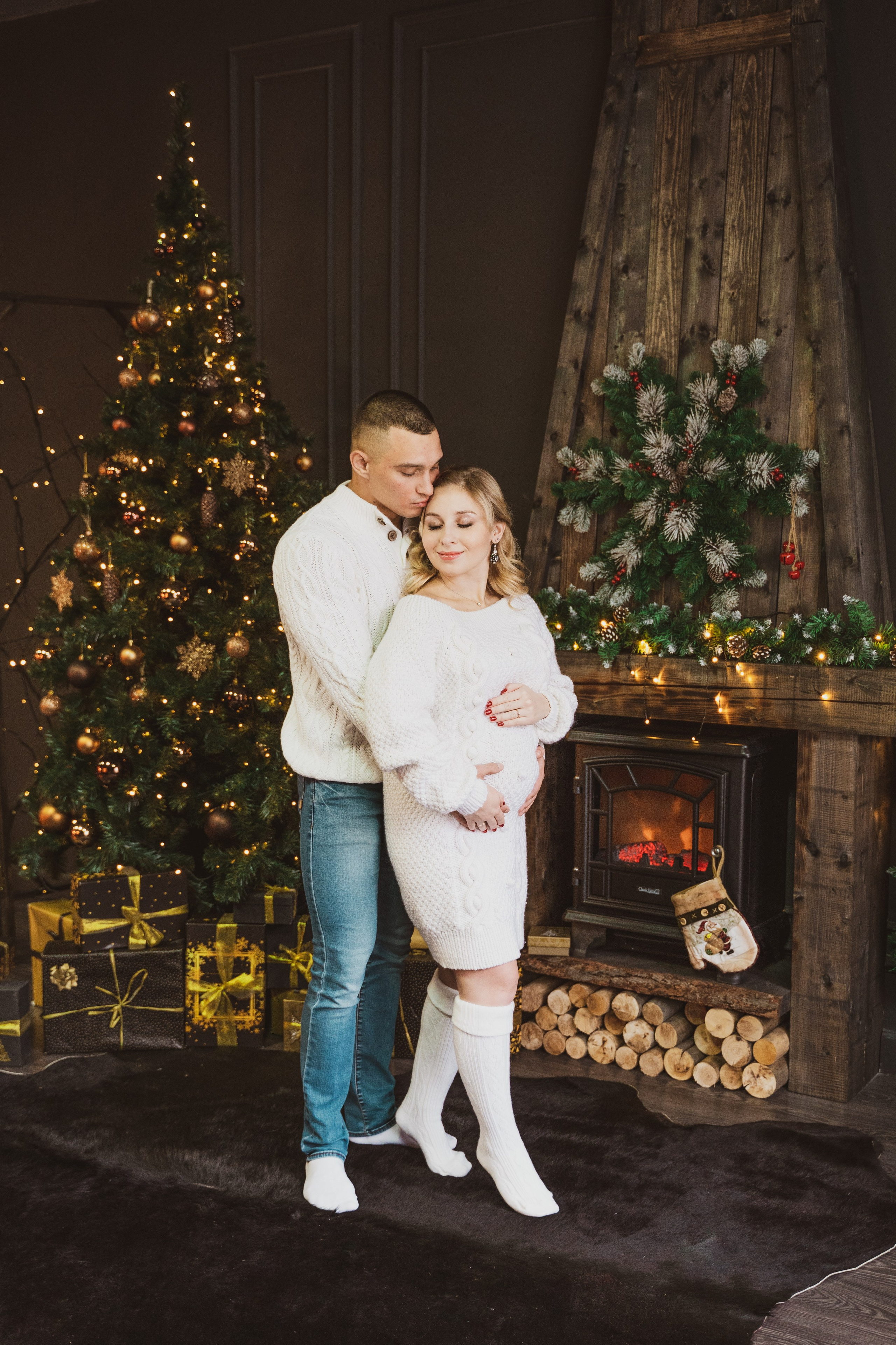 Новогодняя фотосессия беременности в студии. Анна и Кирилл. Свадебный и репортажный фотограф в Уфе| Осетрова Ольга