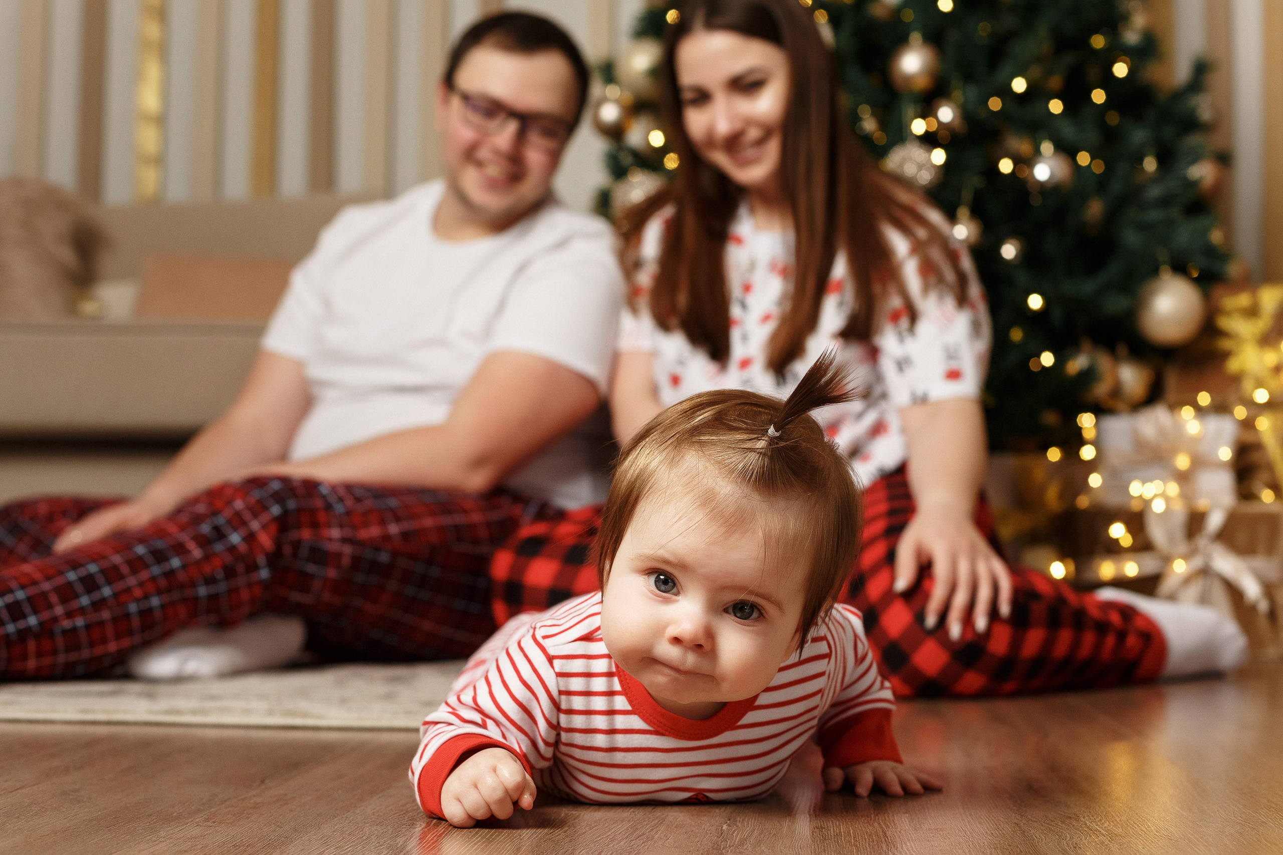 Семейная фотосессия в новогодней фотостудии 'Сова' Таганрога. Свадебный и семейный фотограф в Таганроге Бакарюк Антон