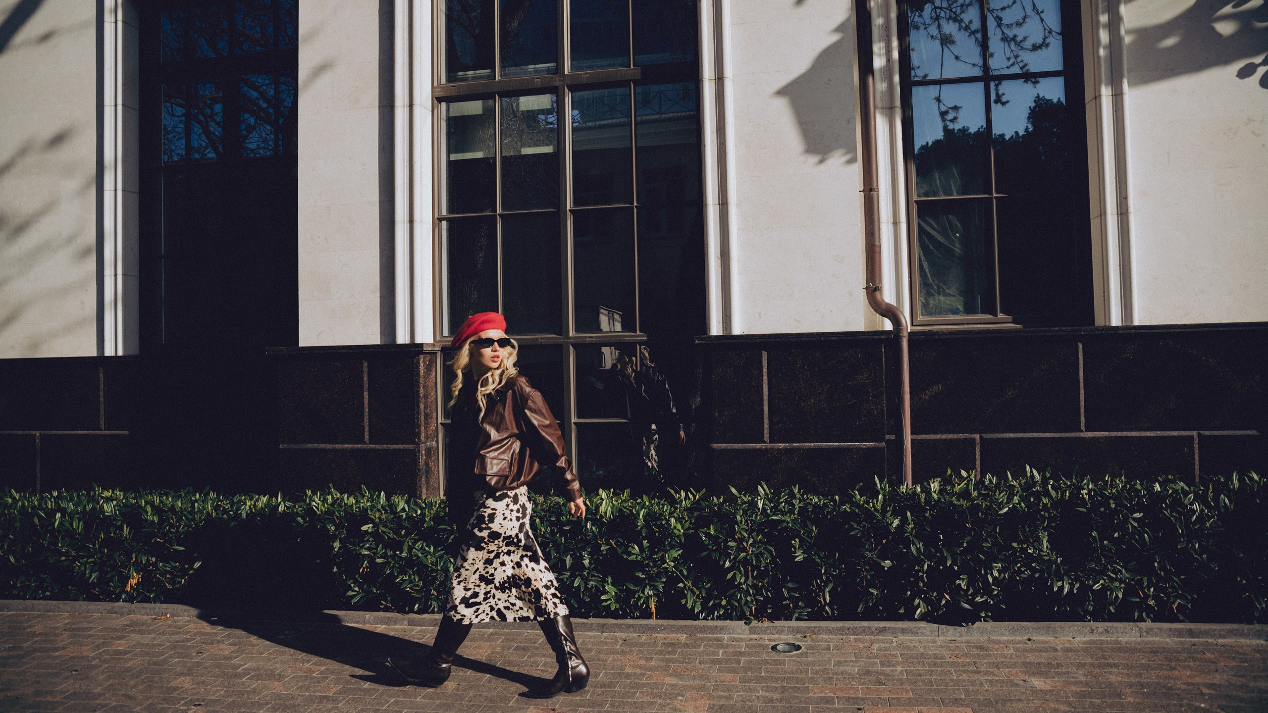 В моменте городской съемки. Фотограф и Видеограф Анапа, Новороссийск, Краснодар. Алина и Женя