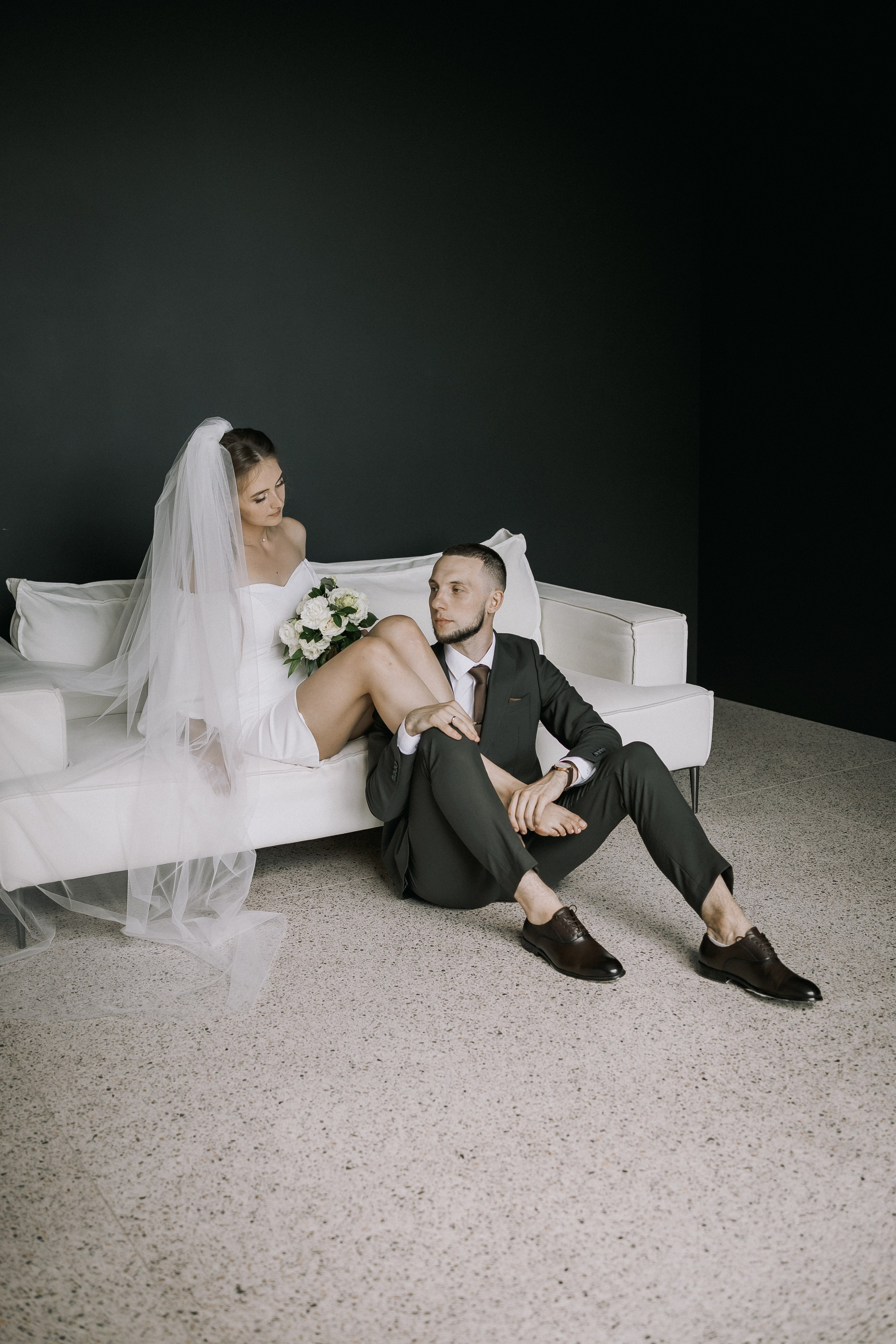 Свадебная прогулка. Эвелина и Дмитрий. Свадебная фотография. Арина Рубах