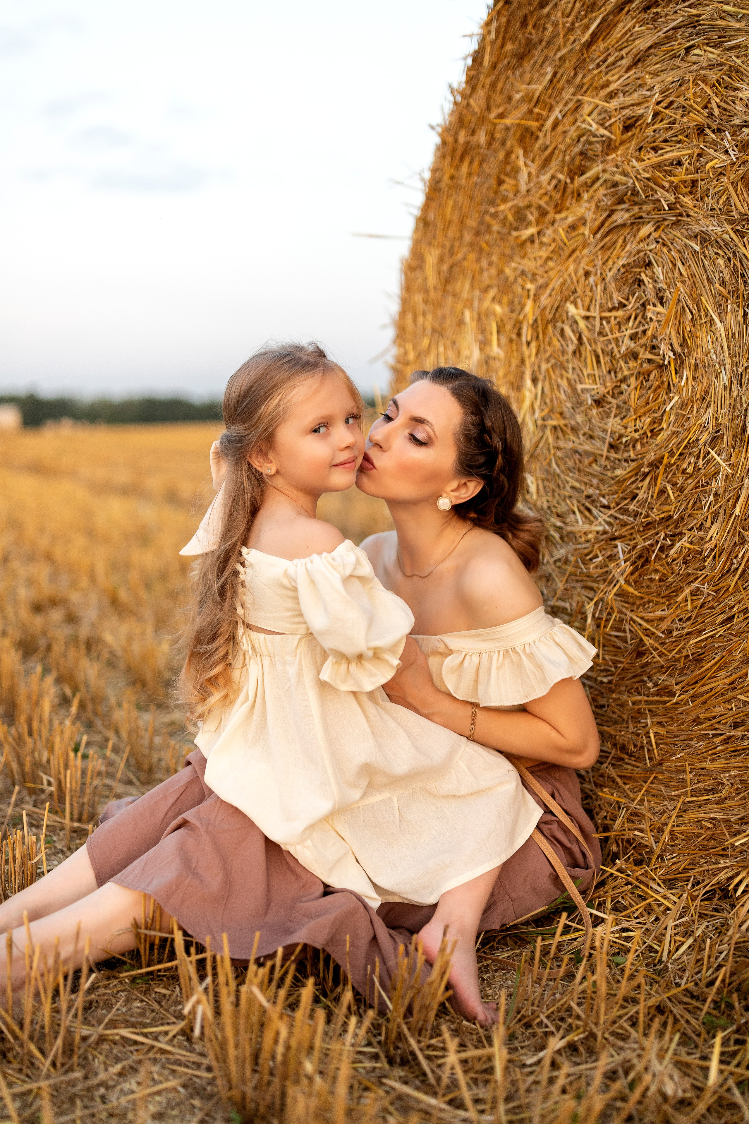 На сеновале. Настасья Перова Фотограф