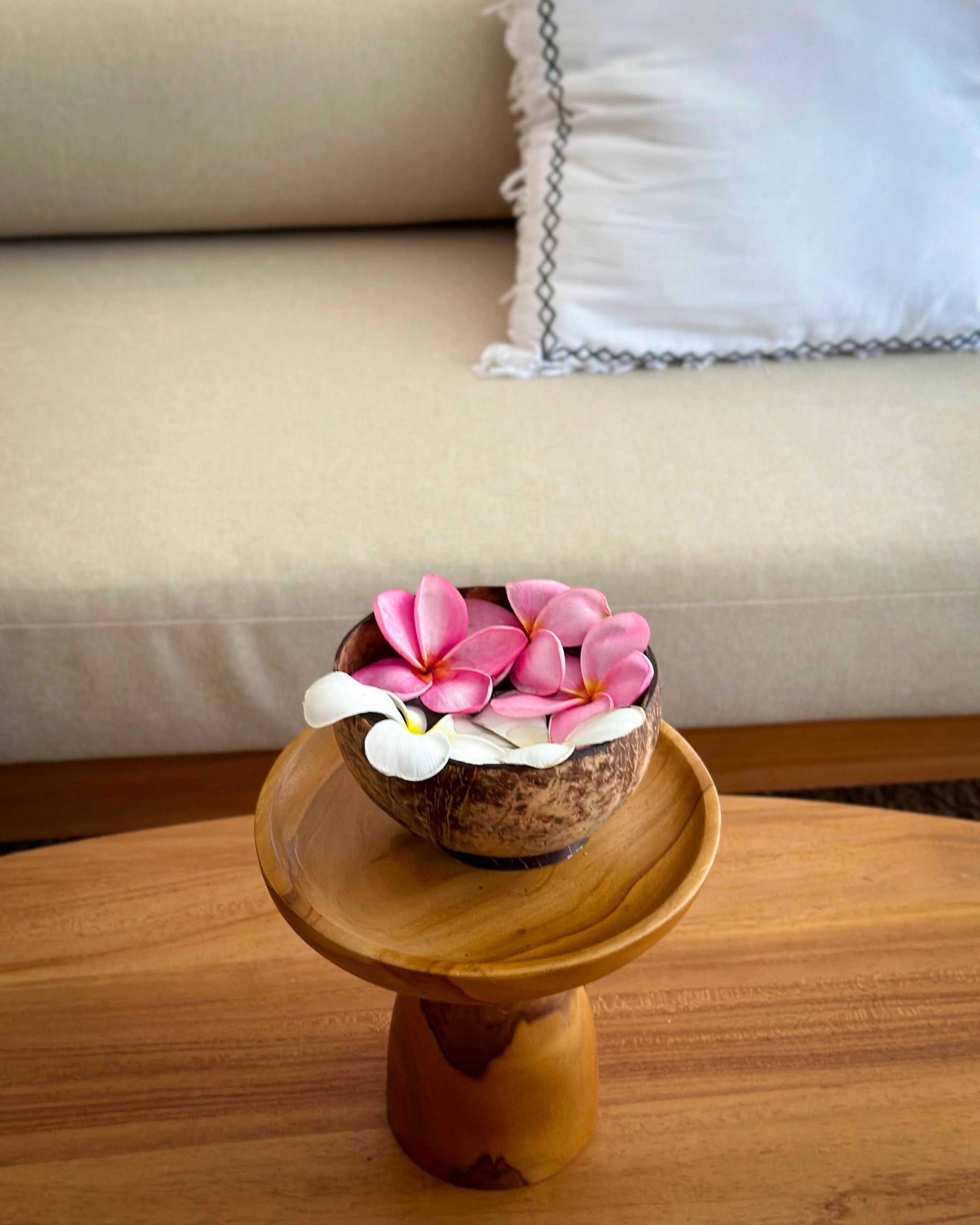 Cocana Resort, Gili, Indonesia. Alina and Vlad — hotel & brand content creators