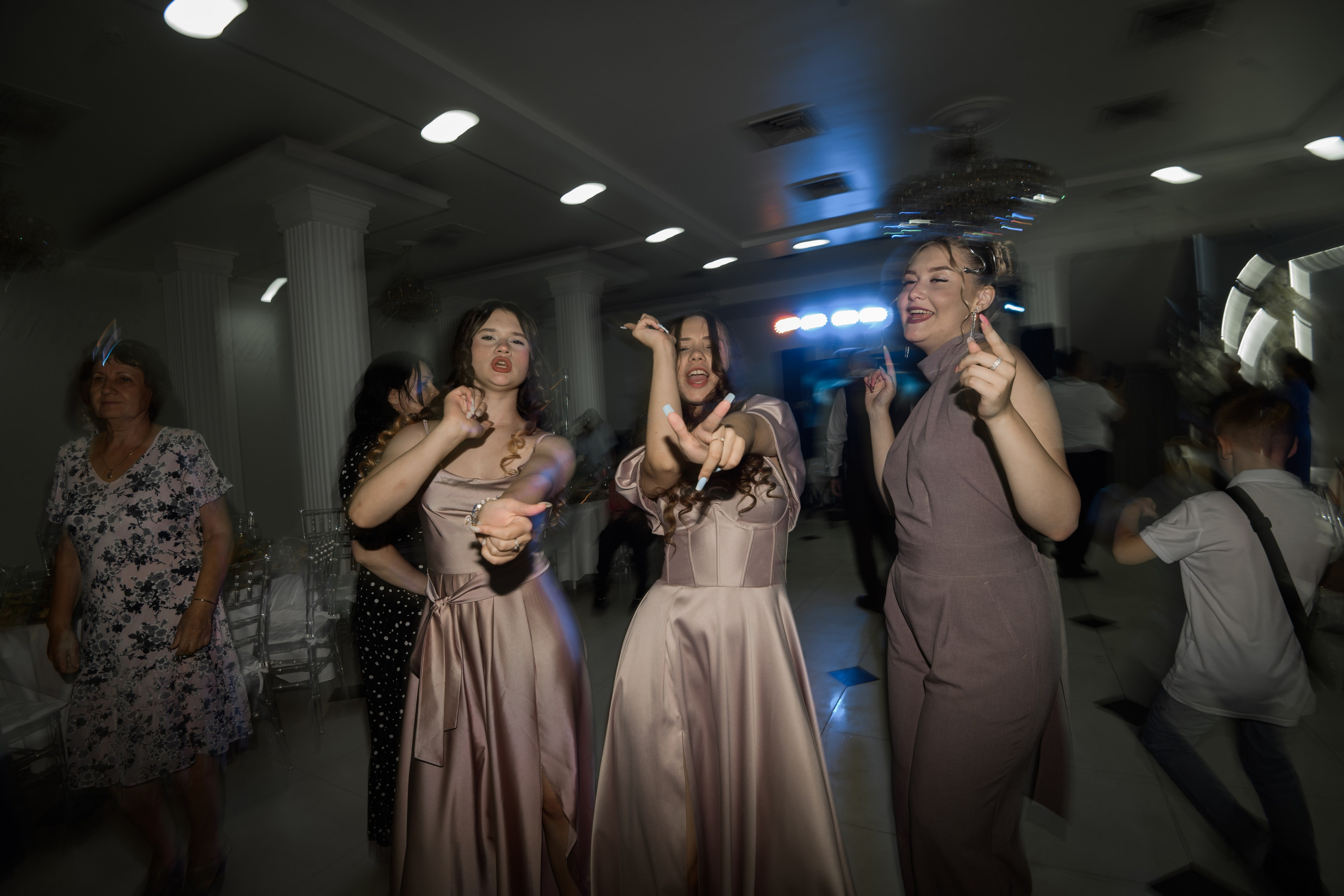 D &.A. Свадебный фотограф в г. Астрахань. Так же выезжаю в другие города