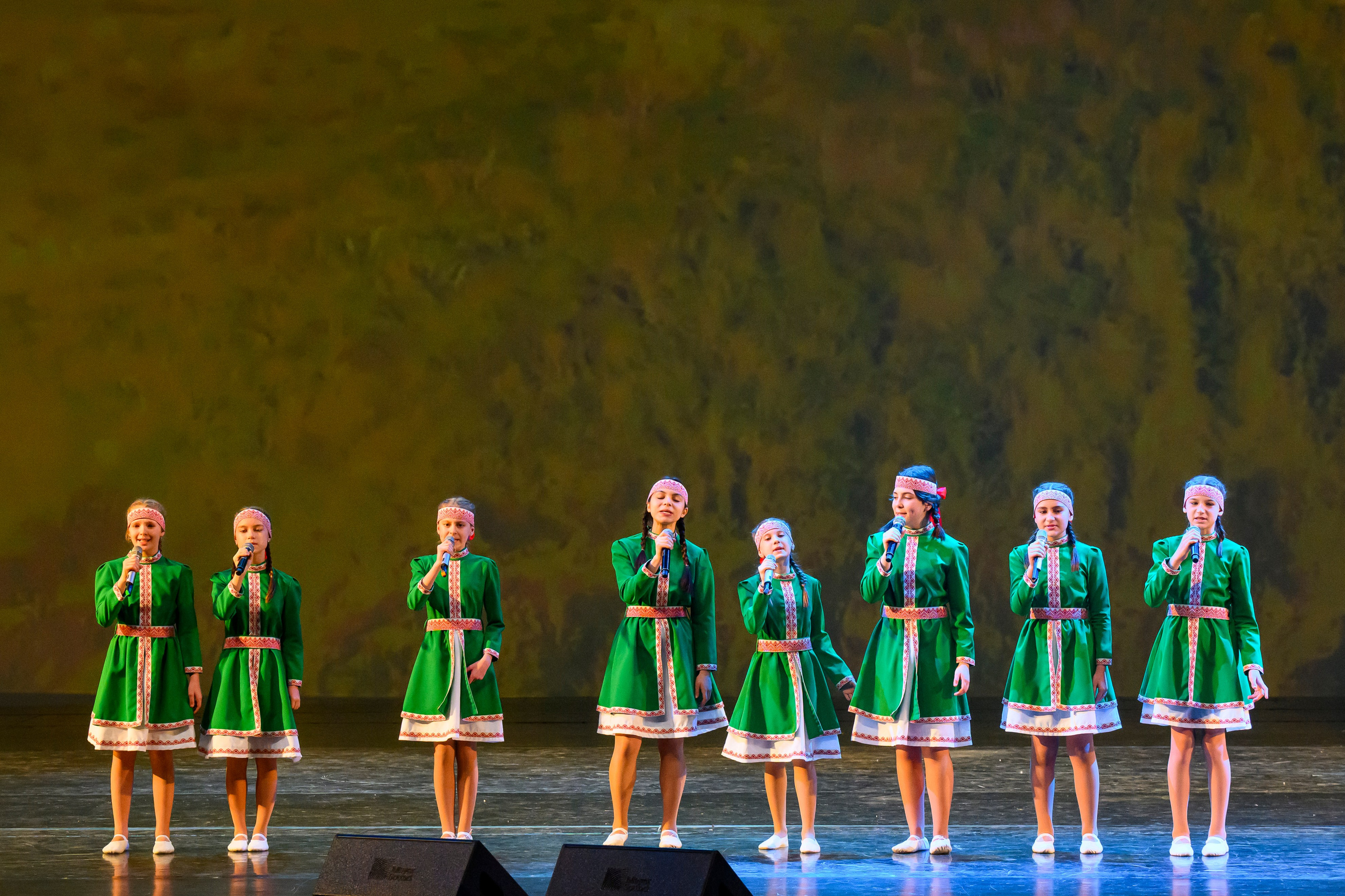 23 апреля, часть 1, БКЗ Октябрьский, г. Санкт-Петербург. Золотое яблочко