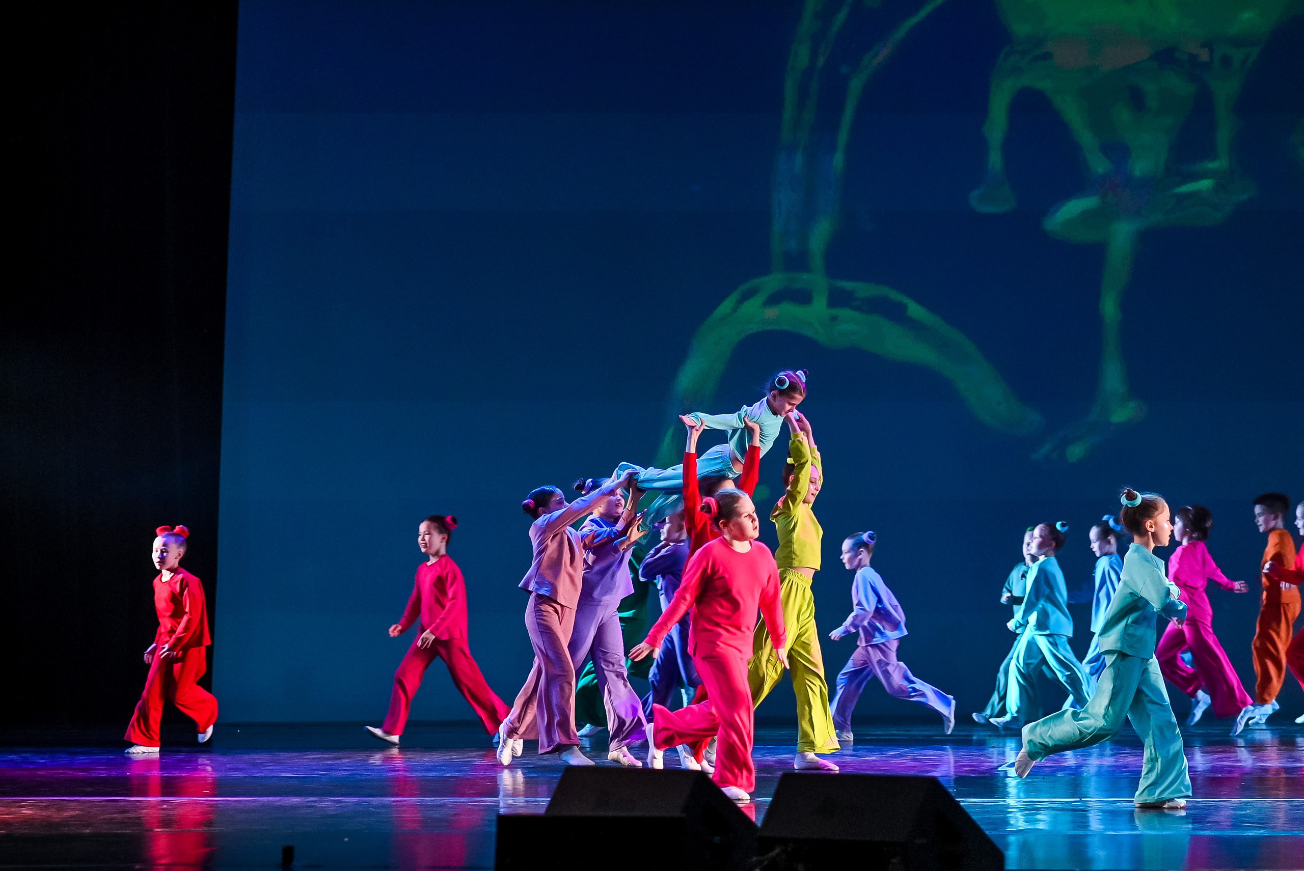 23 апреля, часть 3, БКЗ Октябрьский, г. Санкт-Петербург. Золотое яблочко