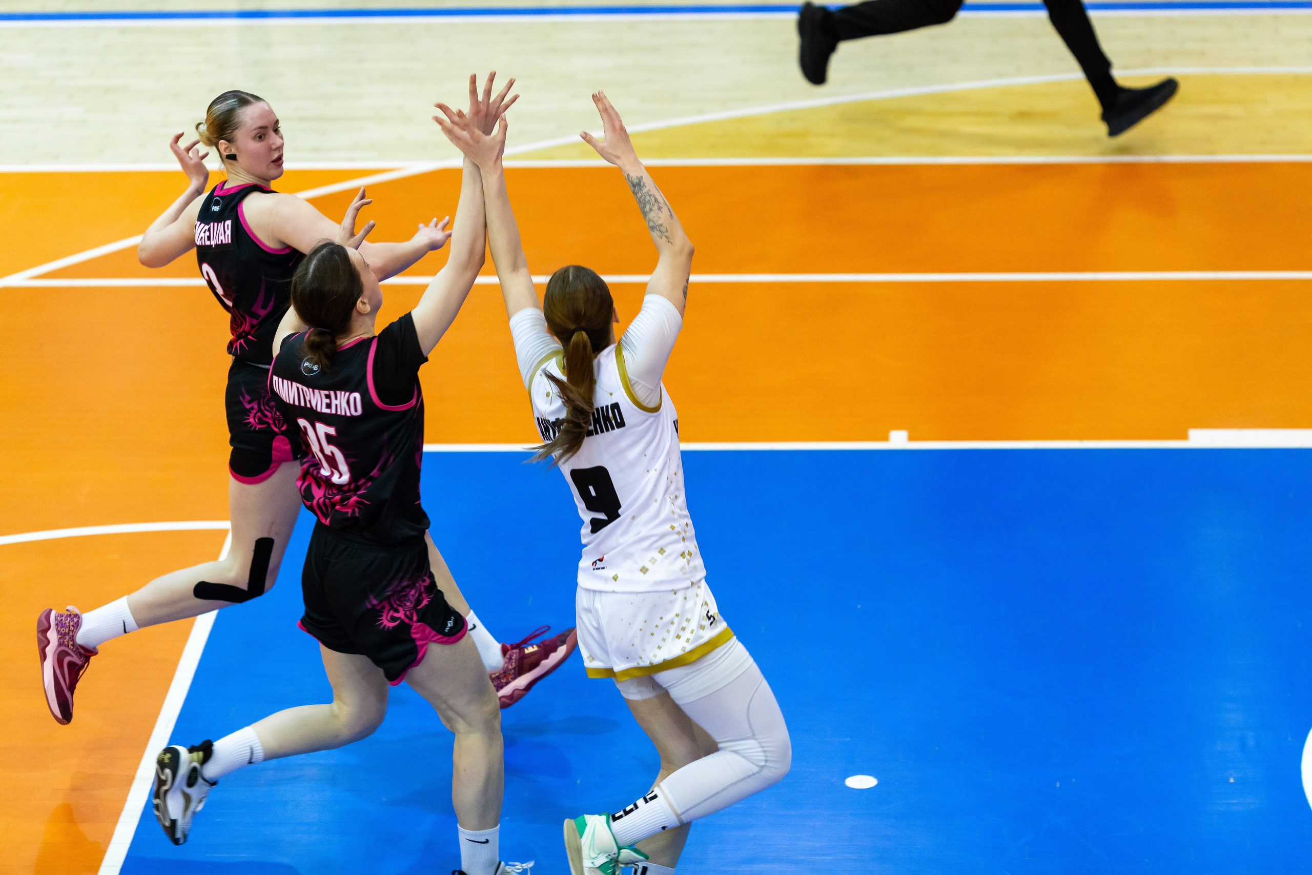 ЧГУ-Атланта — Ростов-ЮФУ / 1 игра. Фотография