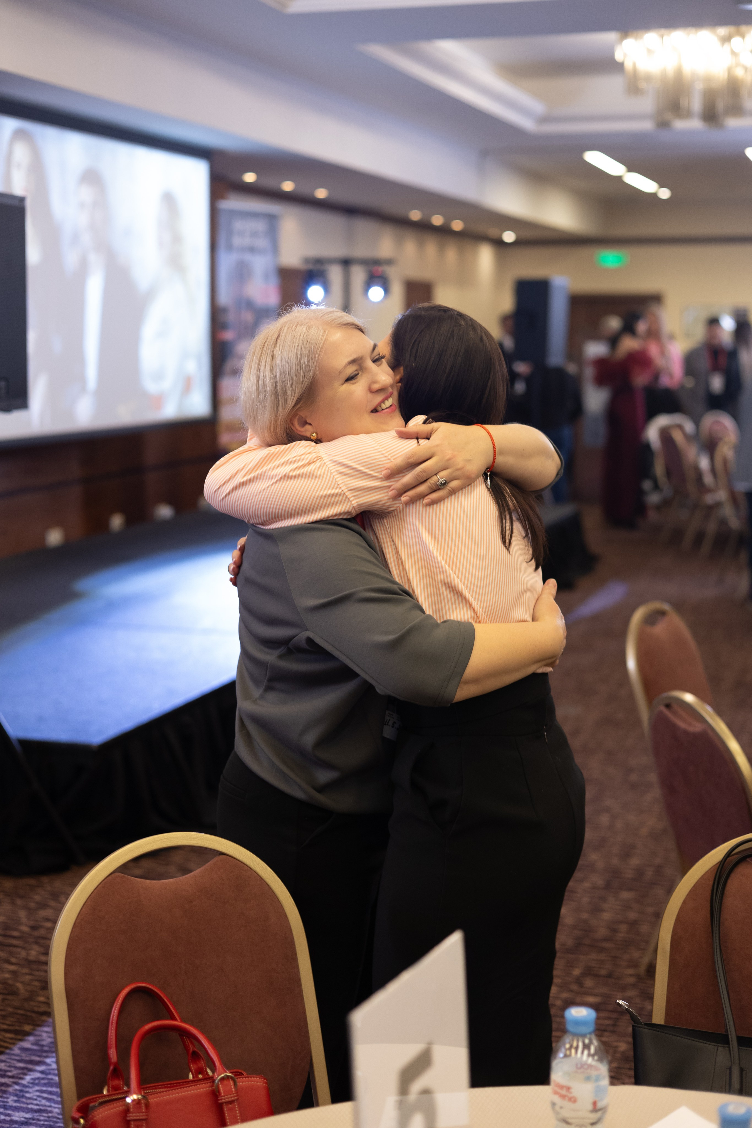 «СКАЖИ ДЕНЬГАМ ДА». Фотограф Красноярск съемки лавстори, фотосессия в студии, портретная съемка, творческие фотосессии