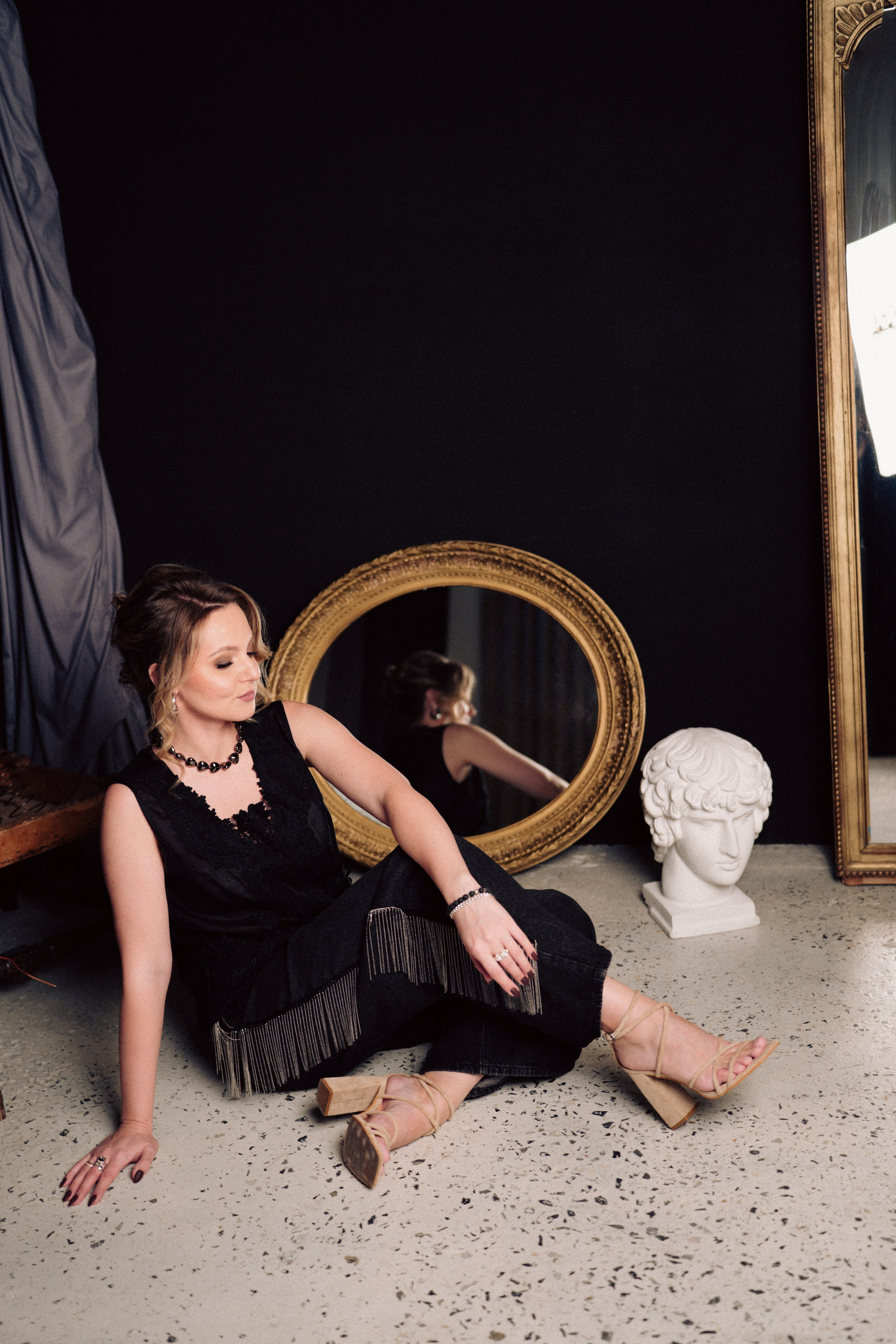 НОВОГОДНЯЯ ФОТОСЕСИИЯ В СТУДИИ ДЛЯ ДЕВУШКИ И ПРОГУЛКА ПО ЧЕРНЫШЕВСКОЙ. Профессиональный фотограф, Санкт-Петербург — Виктория Богомолова