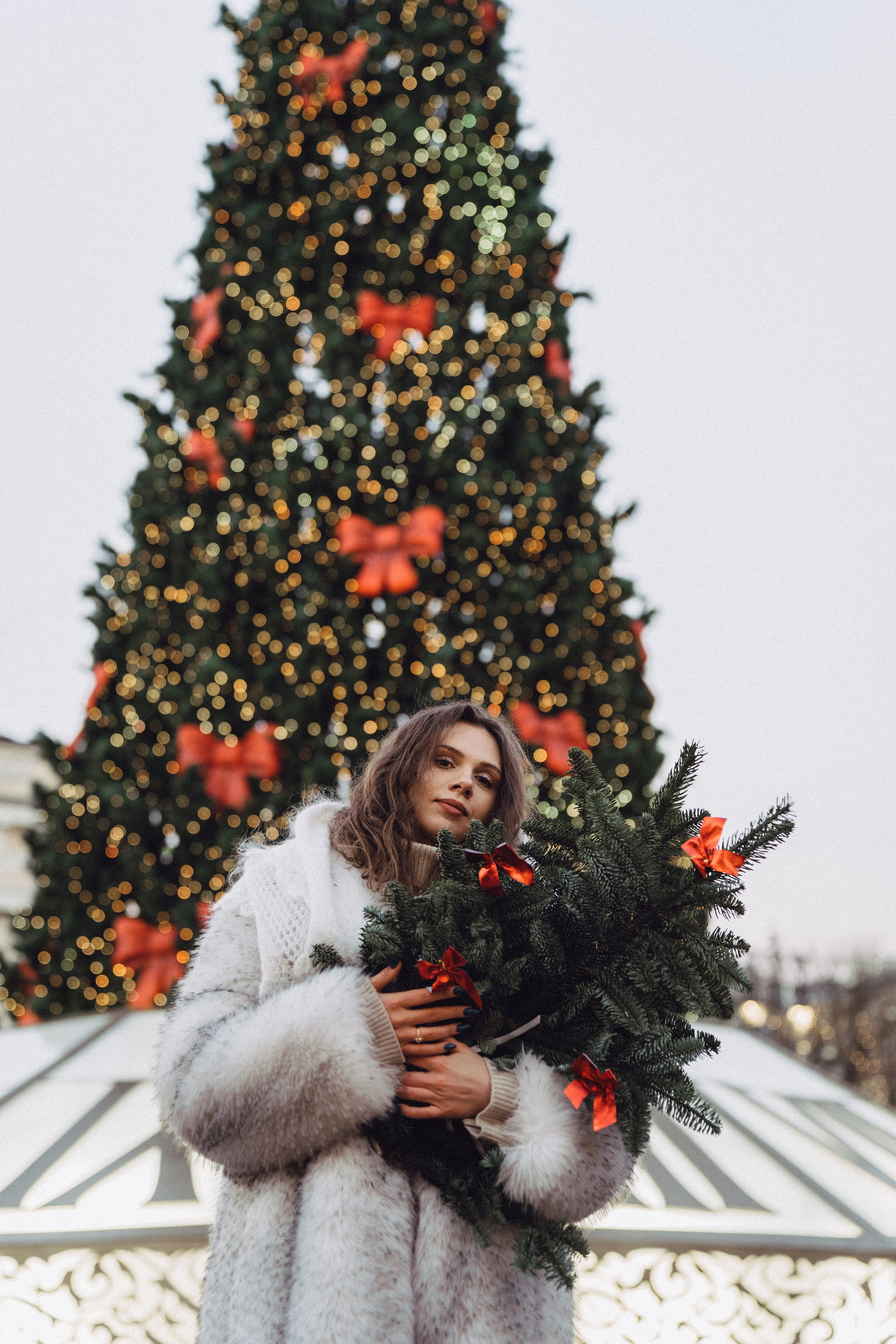 ПРОГУЛКА НА МАНЕЖНОЙ ПЛОЩАДИ ДЛЯ ДЕВУШКИ ПЕРЕД НОВЫМ ГОДОМ (НОВОГОДНЯЯ ФОТОСЕССИИЯ НА МАНЕЖНОЙ ПЛОЩАДИ). Профессиональный фотограф, Санкт-Петербург — Виктория Богомолова