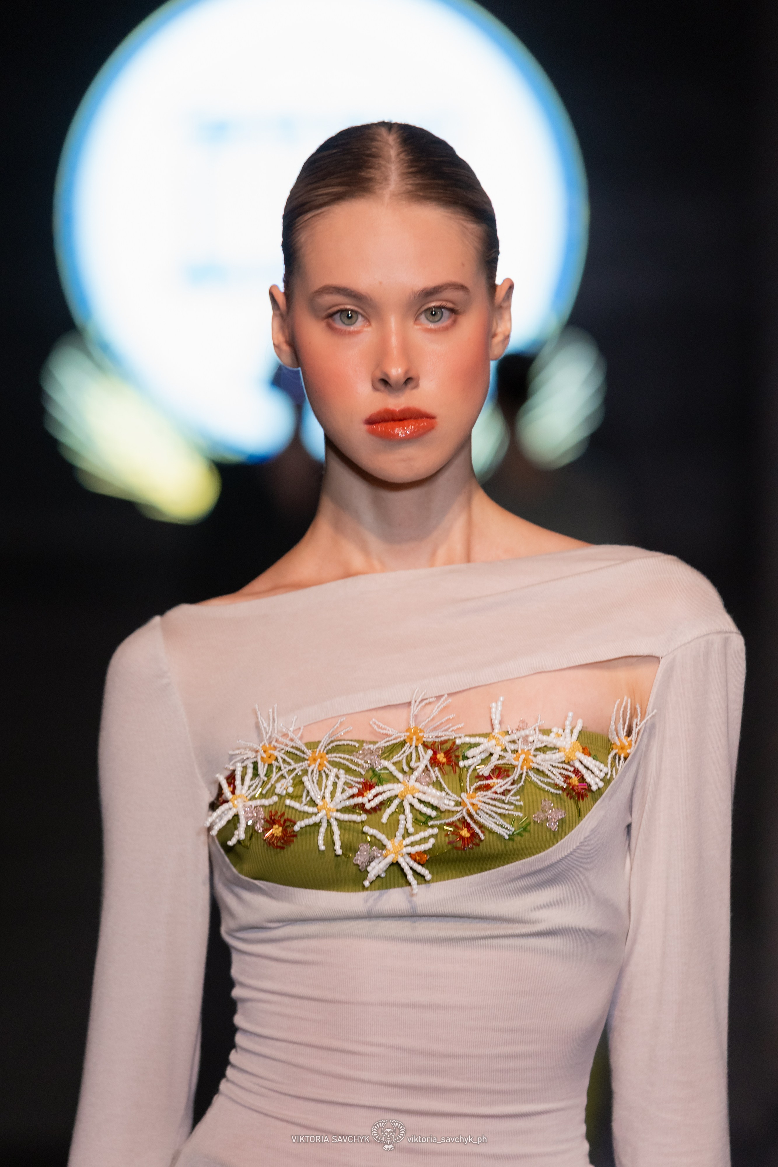 Подиум Rostov Fashion Show 2025. Осень-зима. Фотограф в Ростов-на-Дону Виктория Савчук