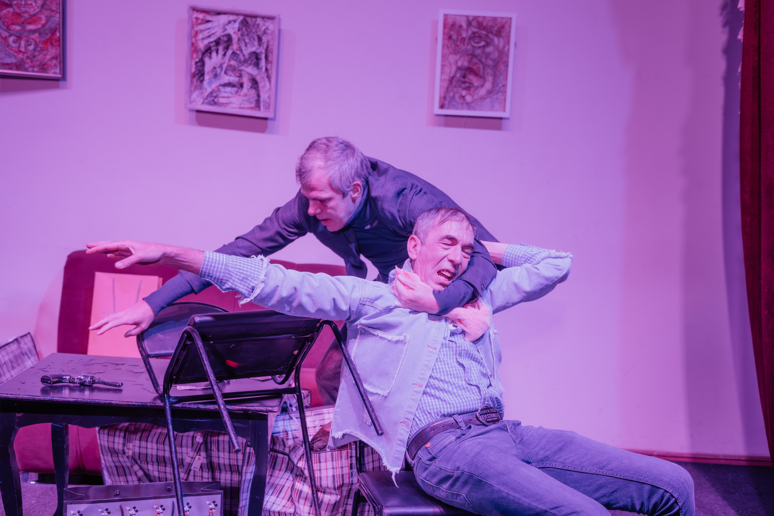 Дом актера «Денег много не бывает». Фотограф Марк Файзулин