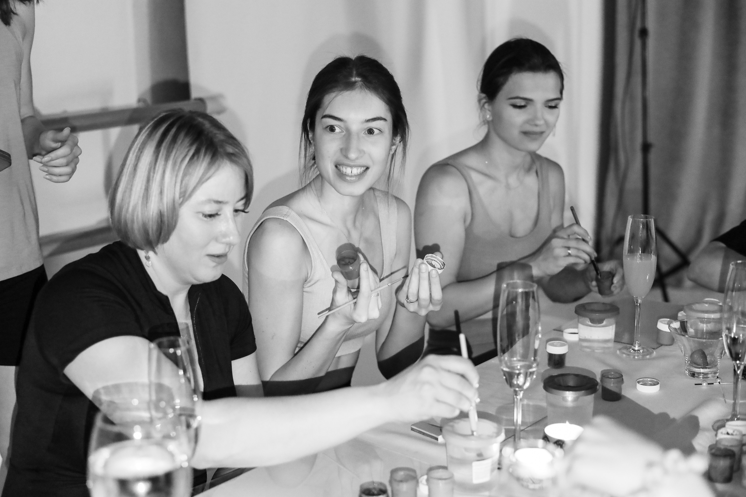 Арт-терапия + аэройога. Фотограф Надршина Лилия