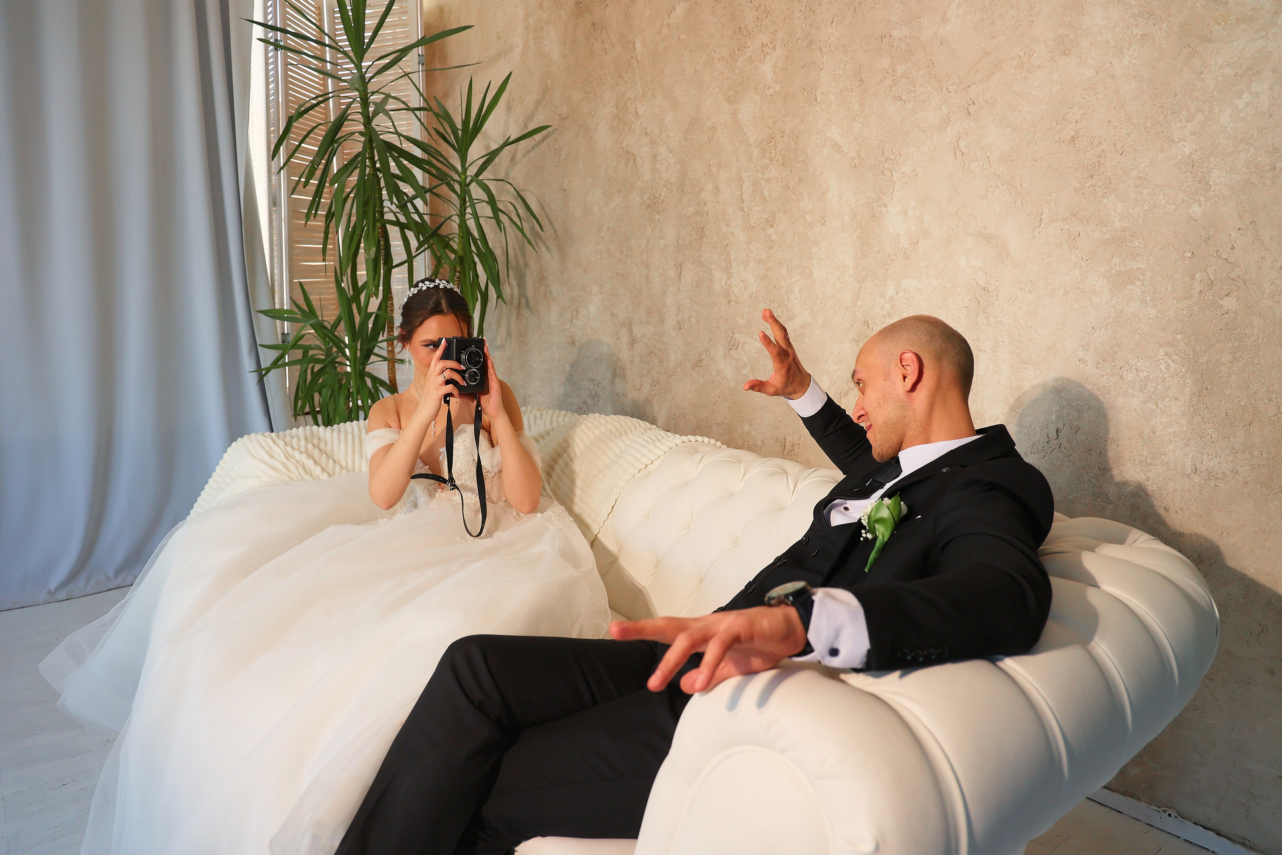 Профессиональные Свадебные фотографии в Самаре. Креативные свадебные фотографии в Самаре. Не как у всех свадебные фотографии в Самаре. Фотограф Олег Слеб в Самаре