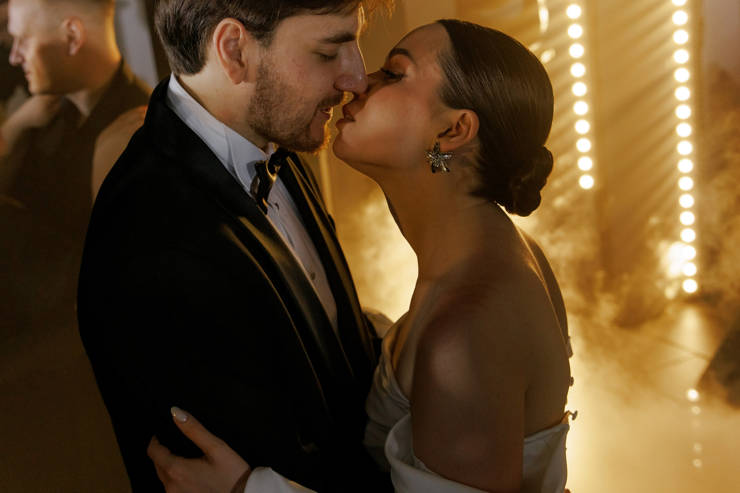 Свадьба в Ярославле — серия парк отель Мазай, выездная регистрация, кавер группа | Портфолио. Свадебный фотограф в Москве, Ярославле Виталий Квант