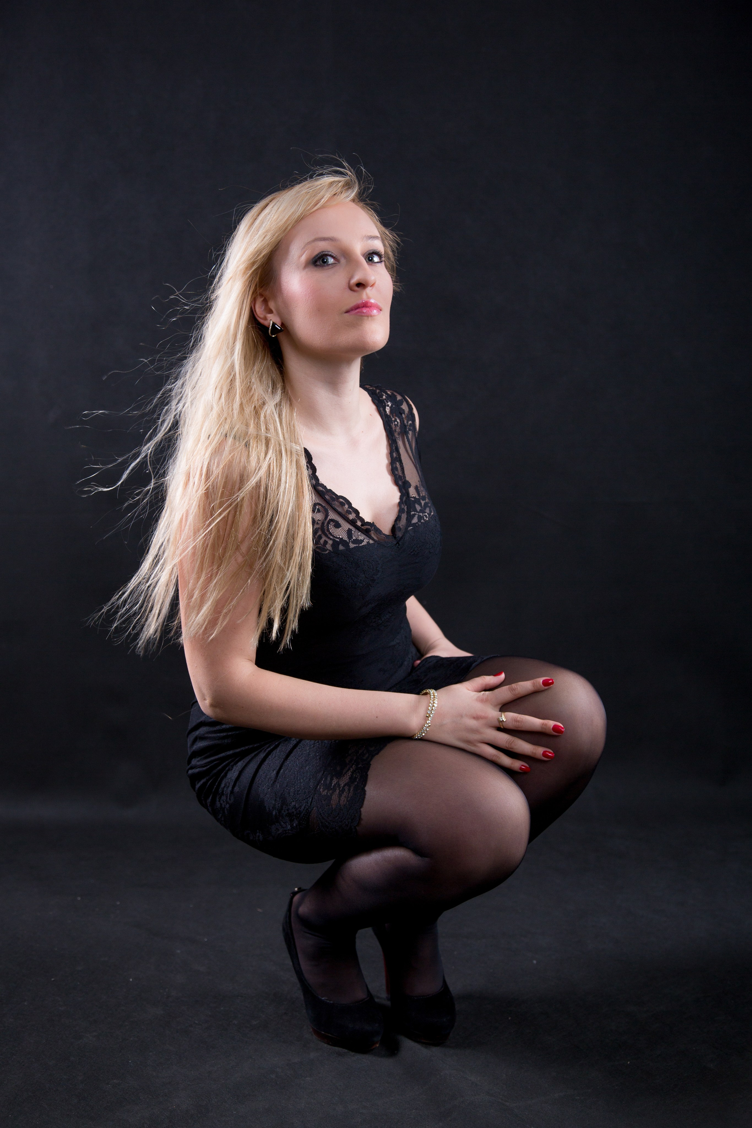 Съемка в студии красивой девушки в Воронеже. Свадебный и семейный фотограф в Воронеже Андрей Валин