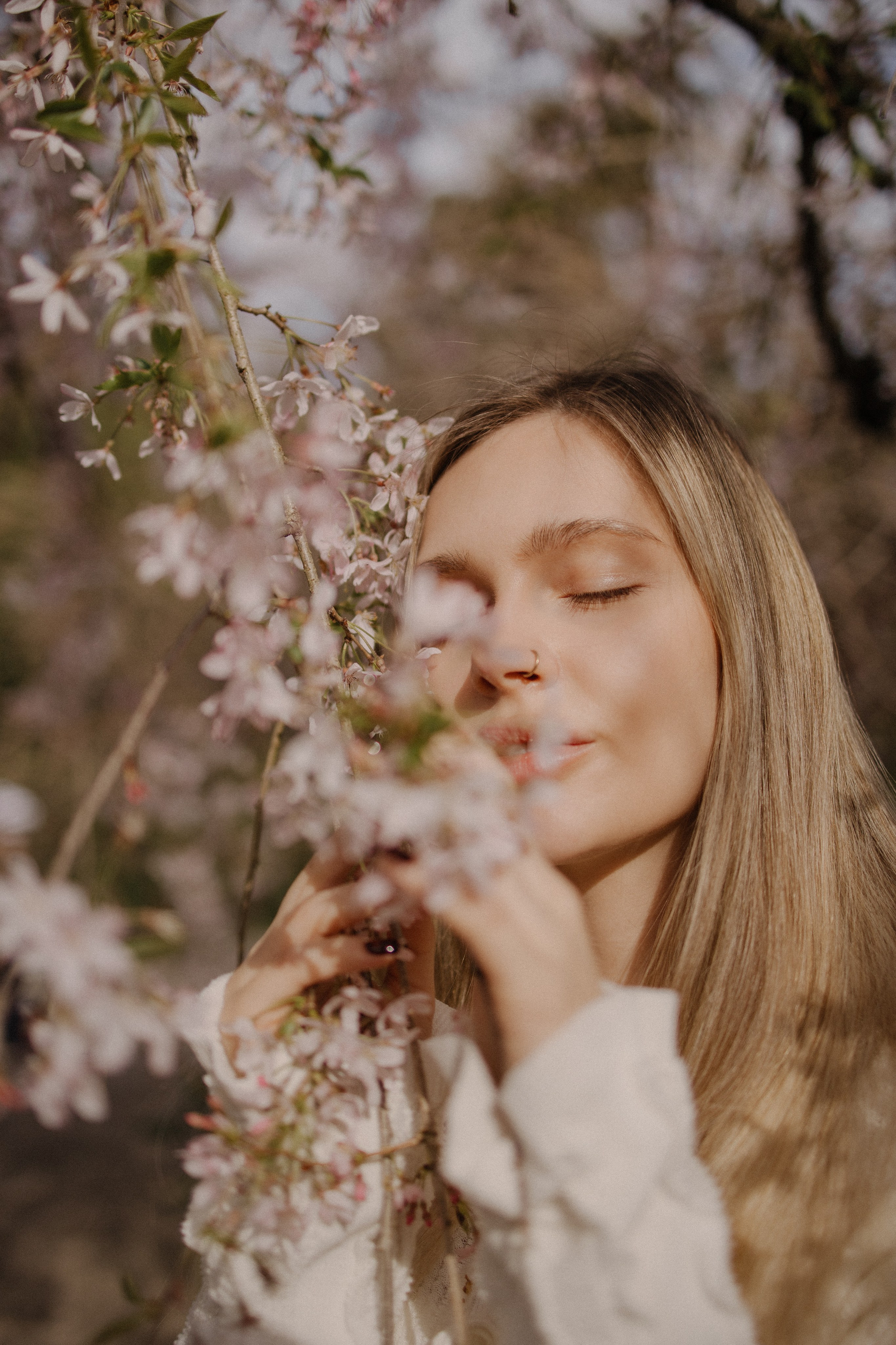 Света в сакуре. Фотограф Сочи Адлер Сириус Красная поляна Олеся Минив